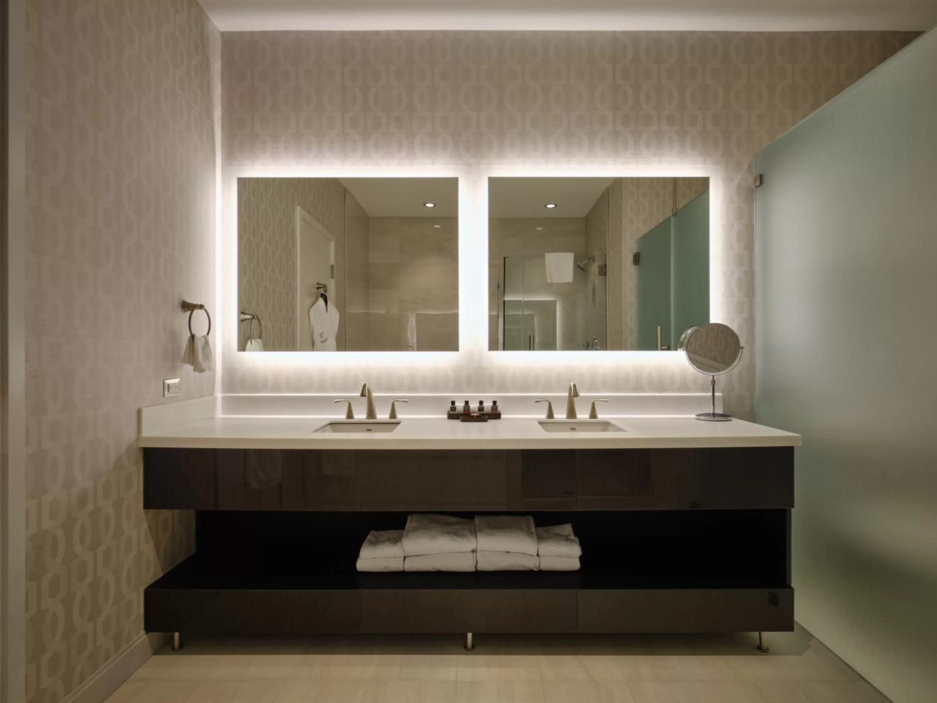 Bathroom in Pickering Casino Resort