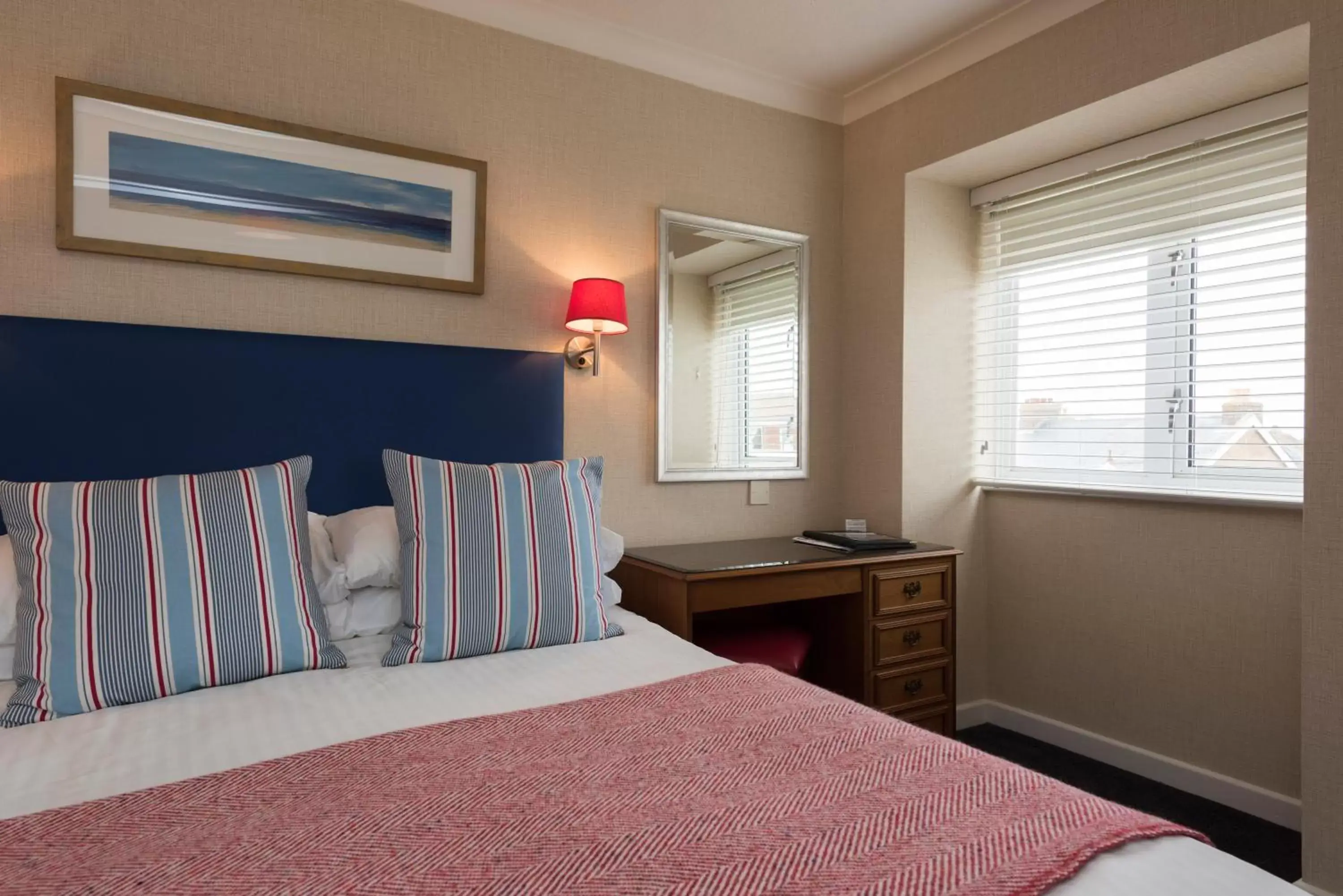 Bed in The Beachcroft Hotel, BW Signature Collection Bed in The Beachcroft Hotel, BW Signature Collection