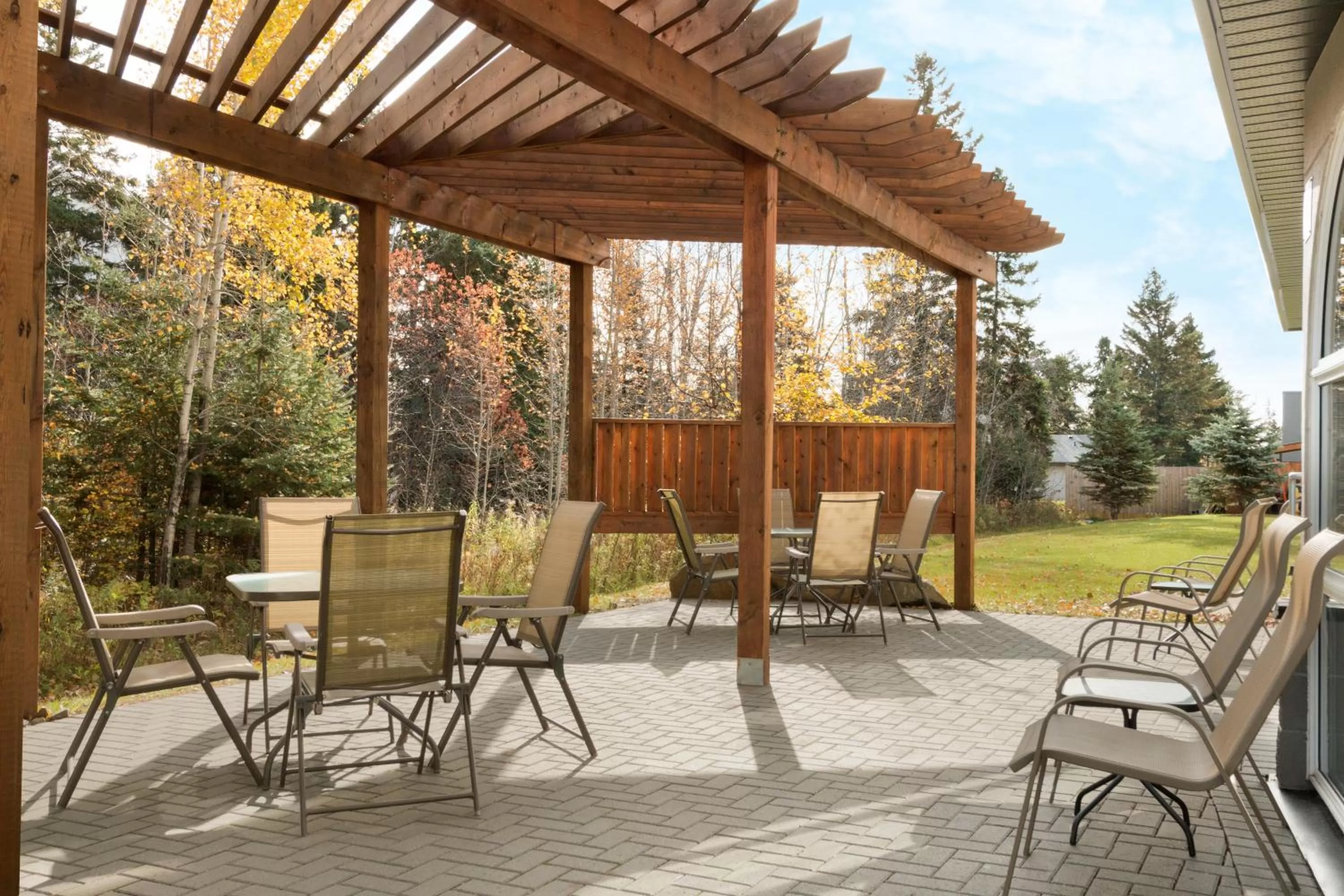 Patio in Days Inn by Wyndham Thunder Bay North