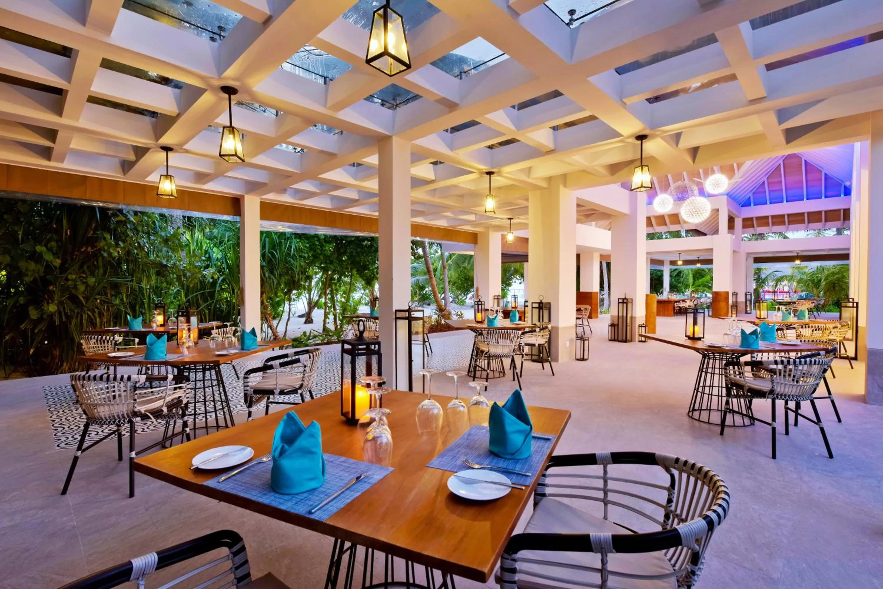 Restaurant/places to eat in Kandima Maldives