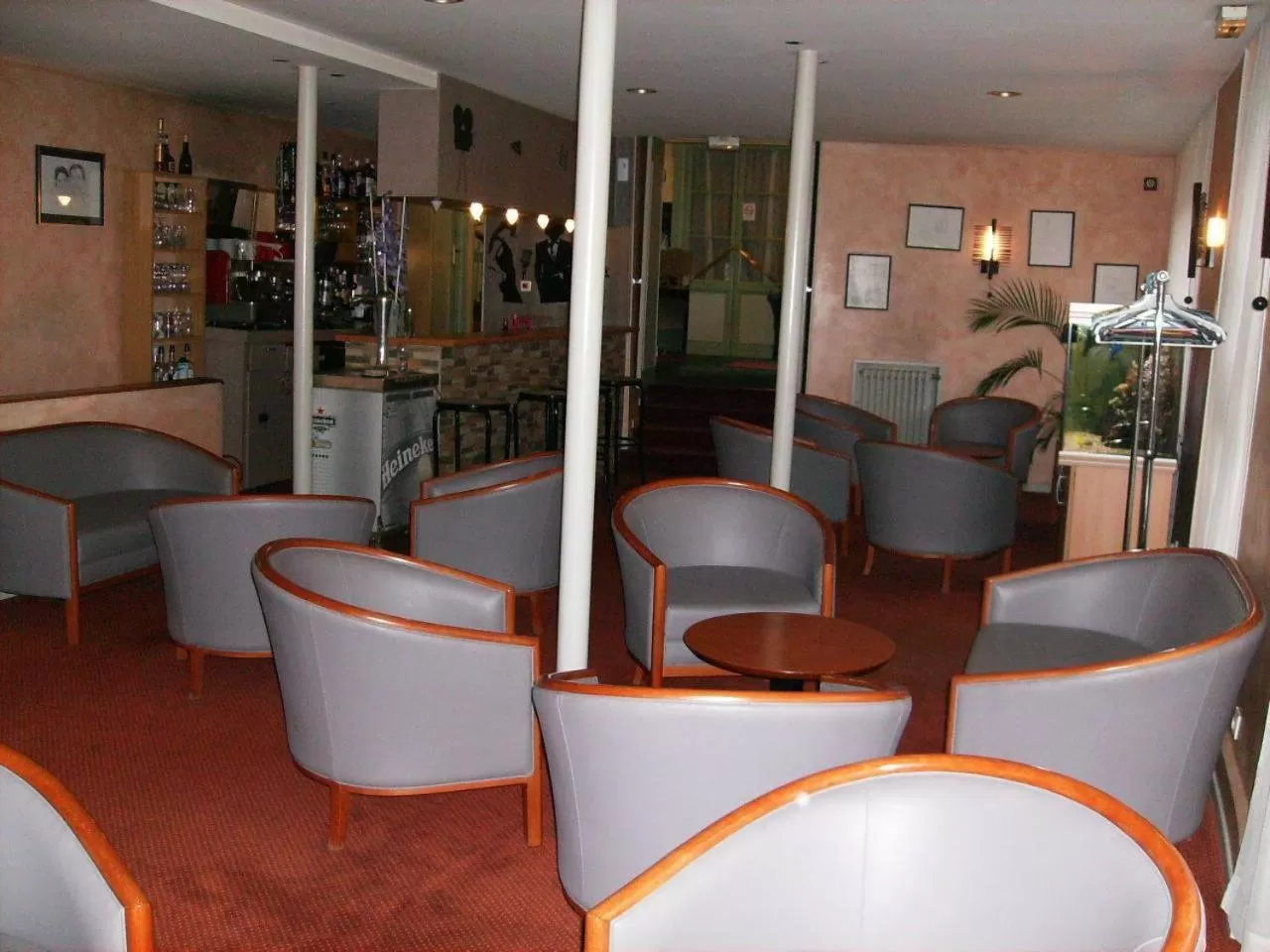 Lounge or bar in Hôtel Pedussaut