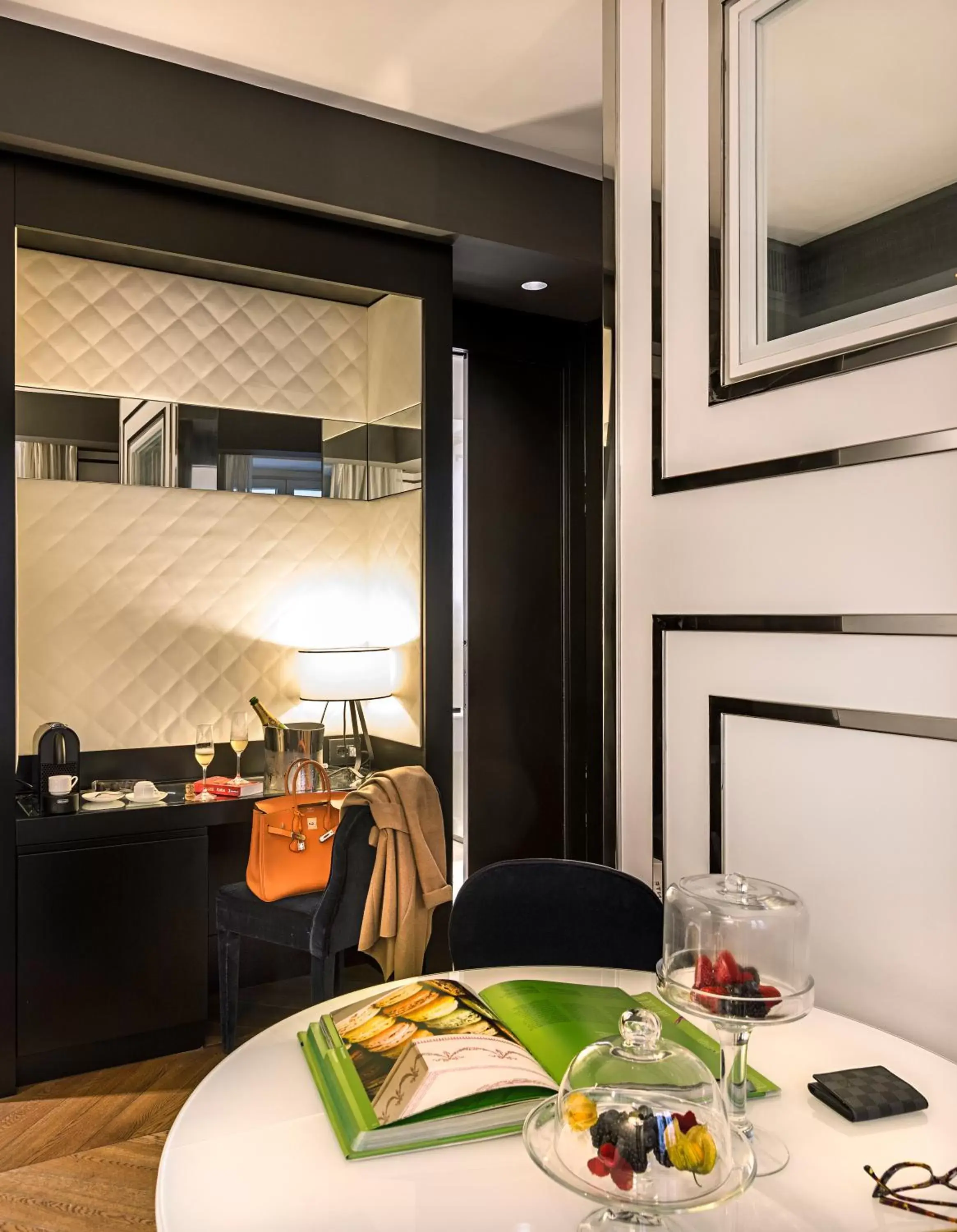 Area and facilities, Restaurant/Places to Eat in Corso 281 Luxury Suites
