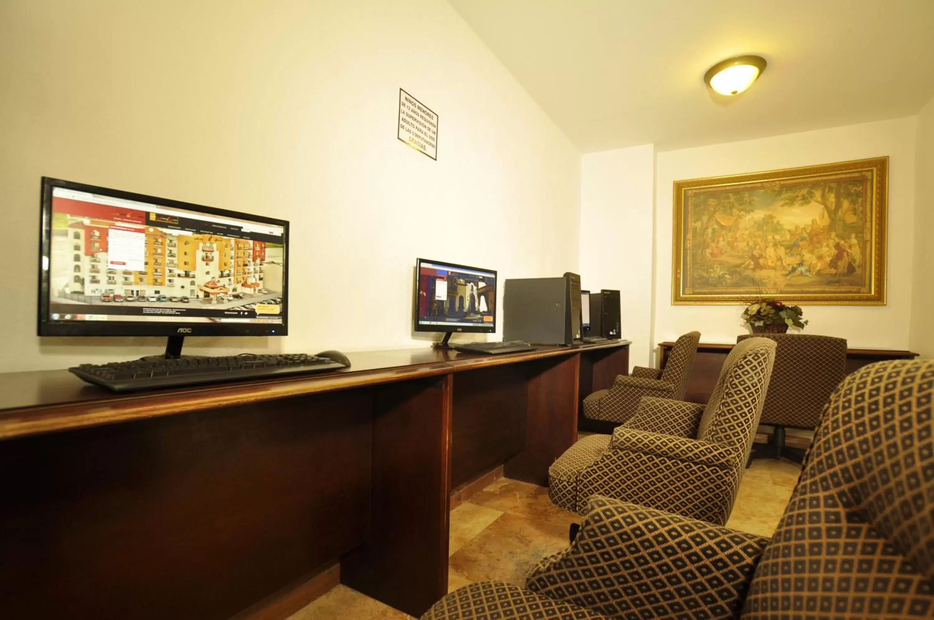 Business facilities, TV/Entertainment Center in Hotel María Bonita Consulado Americano