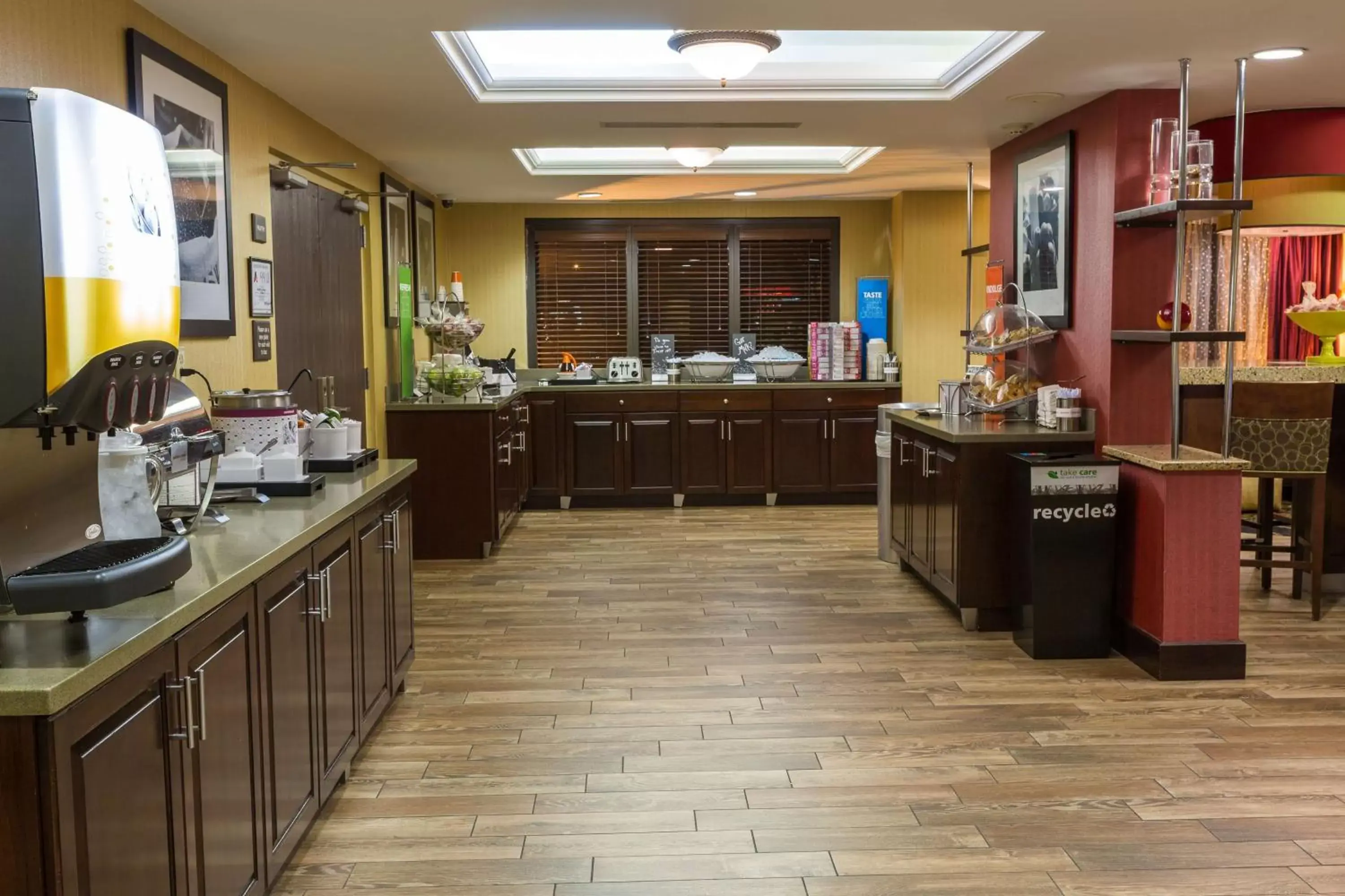 Dining area, Restaurant/Places to Eat in Hampton Inn Washington