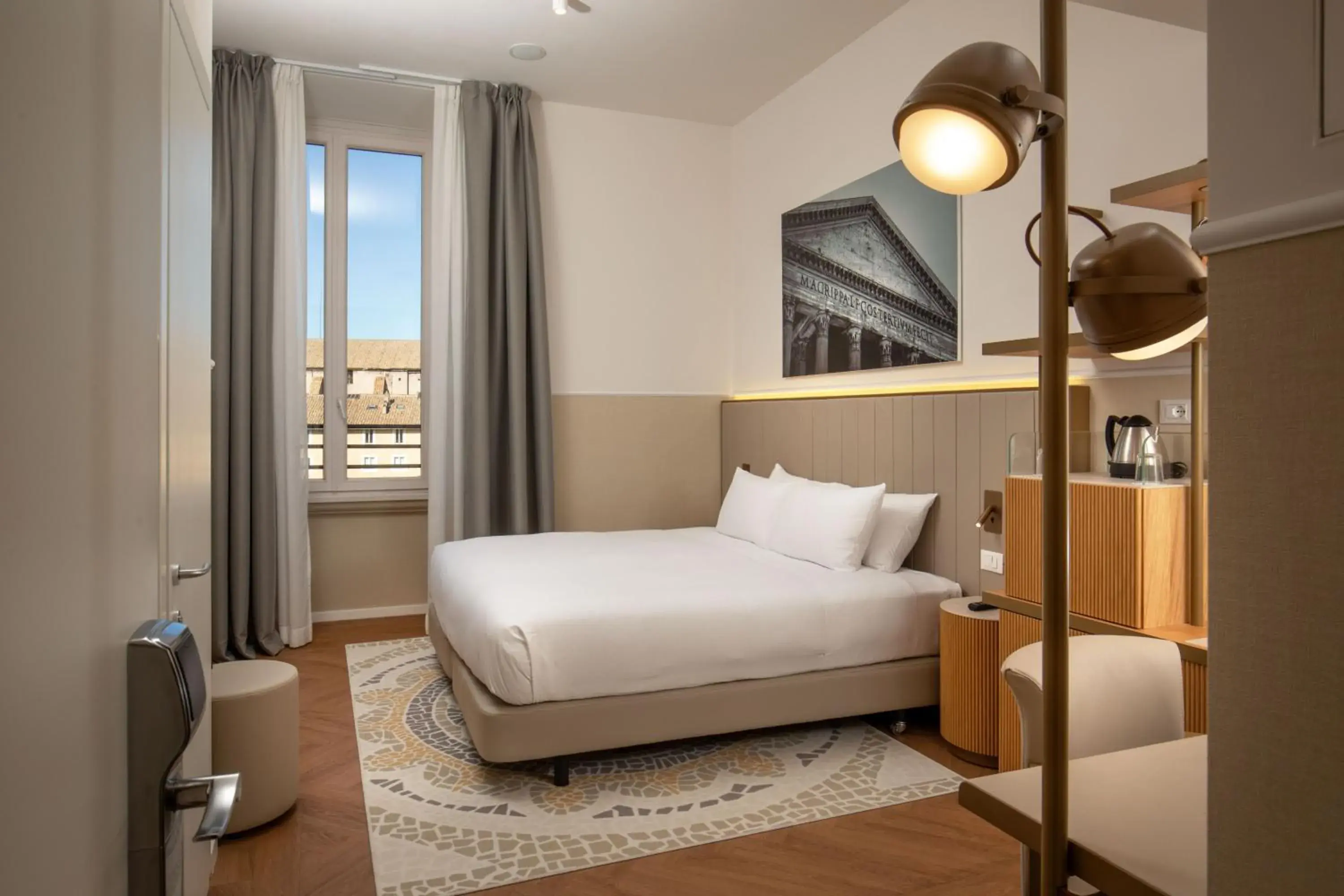 View (from property/room), Bed in Cosmopolita Hotel Rome, Tapestry Collection by Hilton