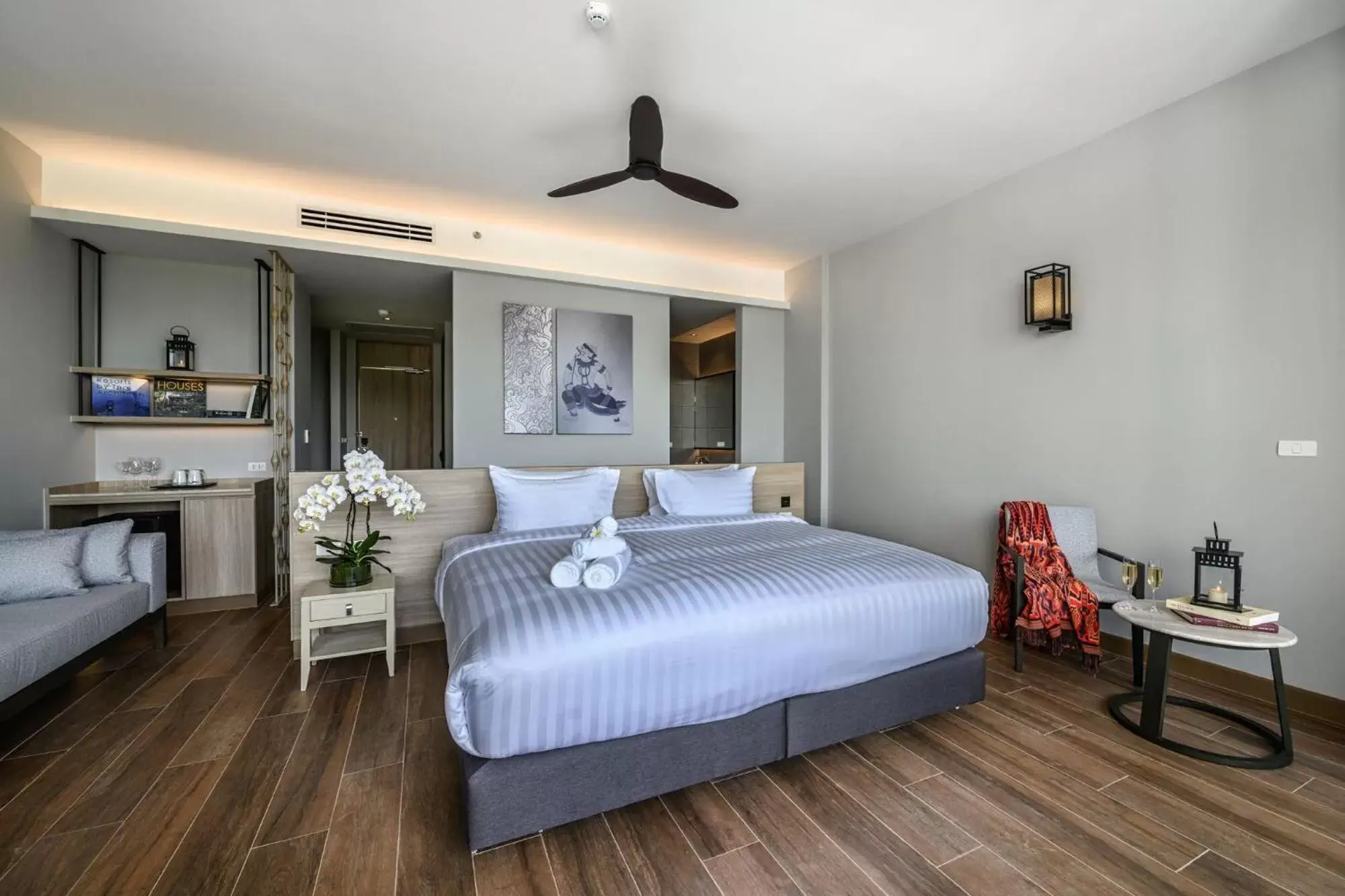 Bedroom, Bed in iSanook Resort & Suites Hua Hin