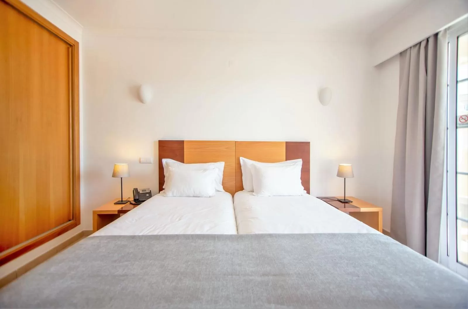 Bed in Aquamar Albufeira Aparthotel