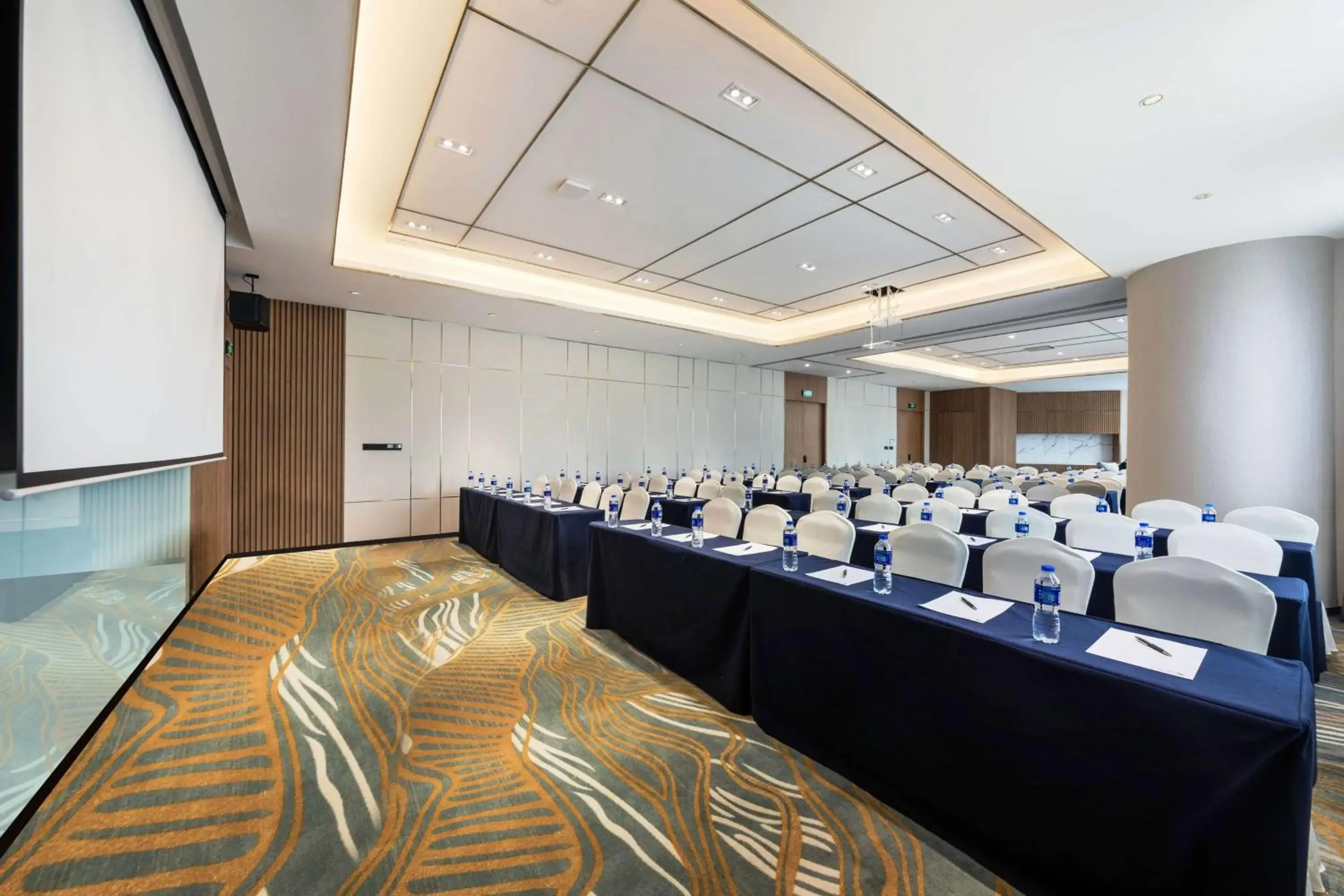 Meeting/conference room in Hilton Garden Inn Nantong Xinghu