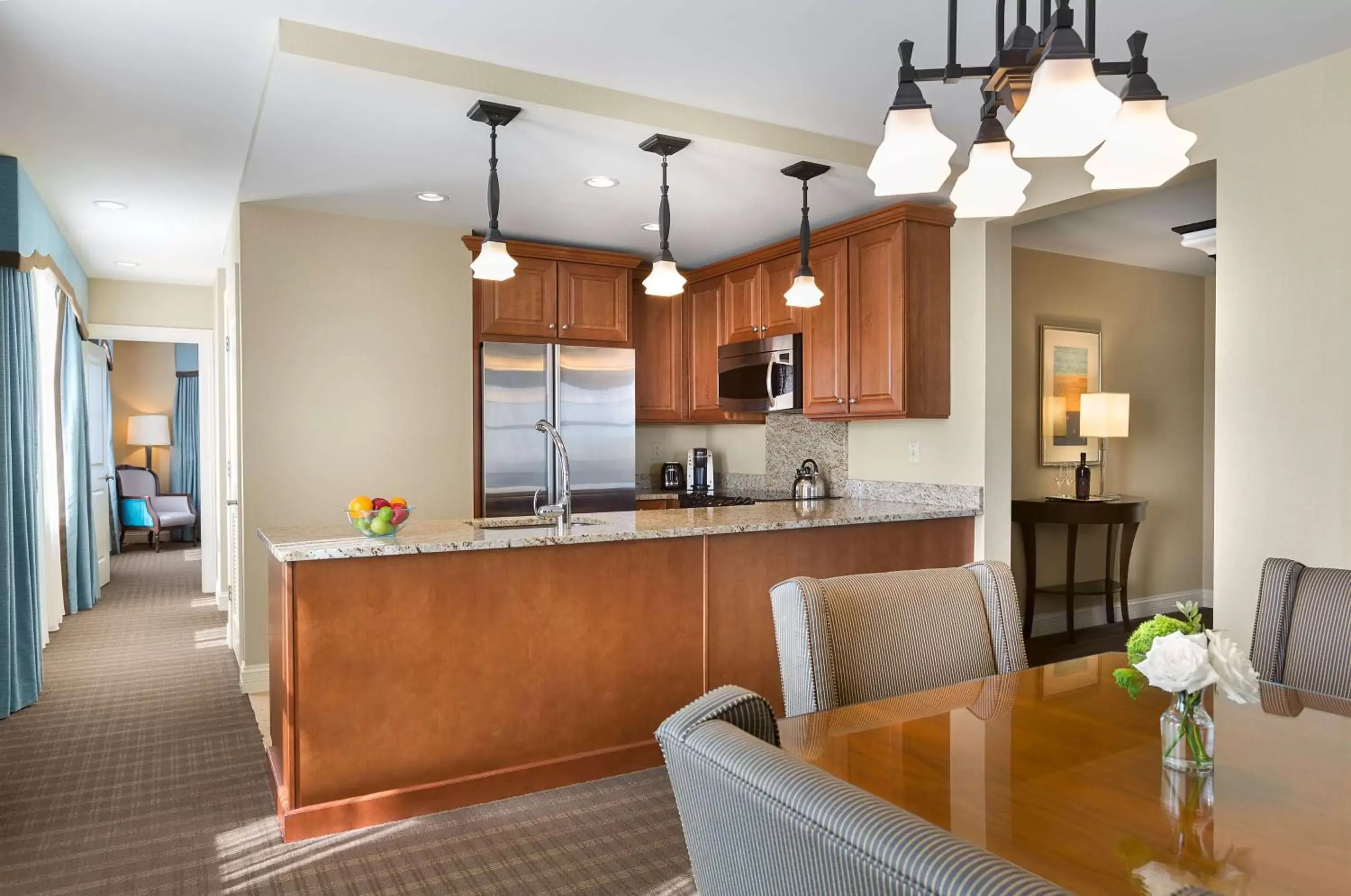 Bedroom, Kitchen/Kitchenette in The Royal Sonesta Chase Park Plaza St Louis