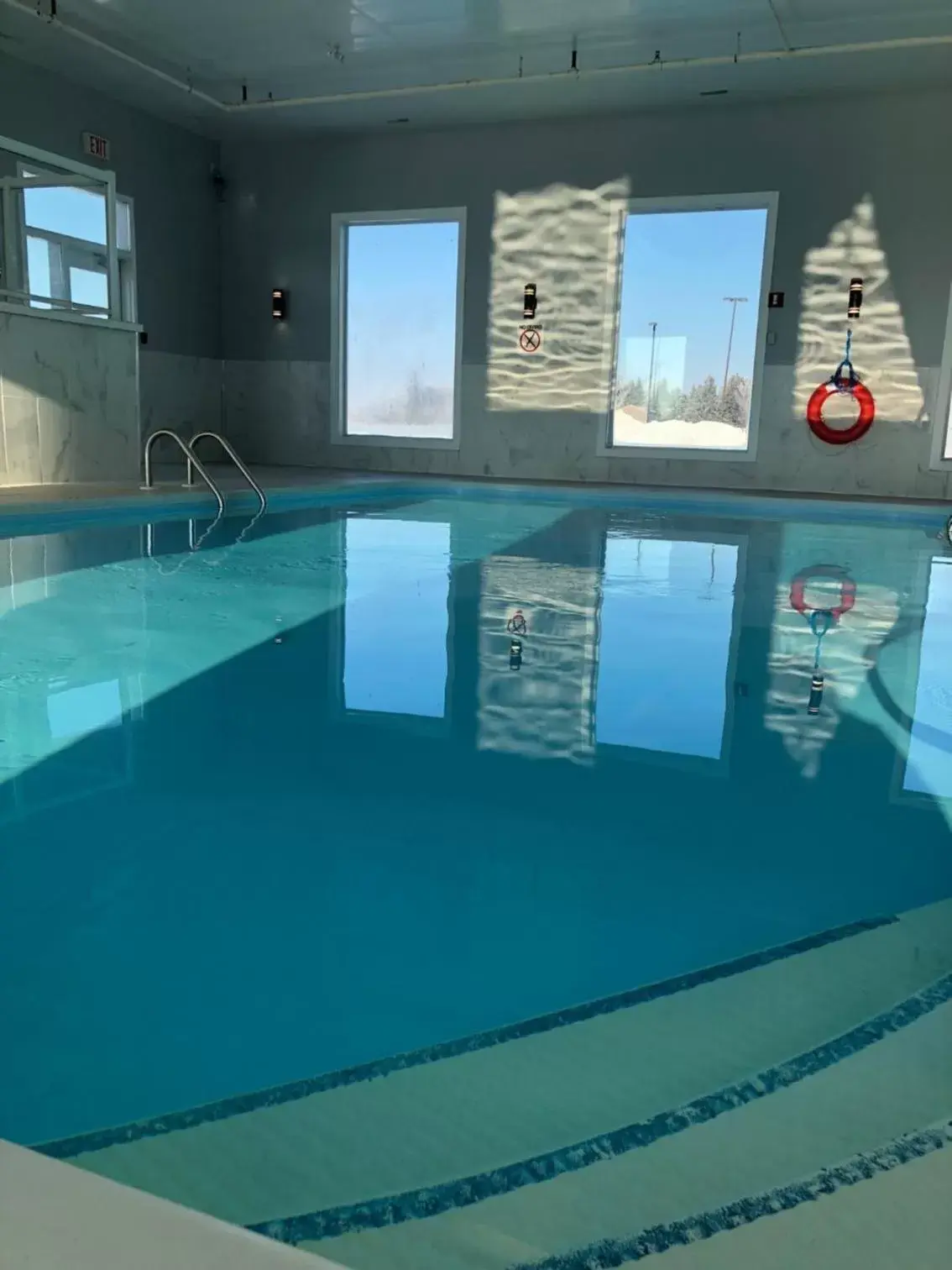 Swimming Pool in Days Inn & Suites by Wyndham Brooks
