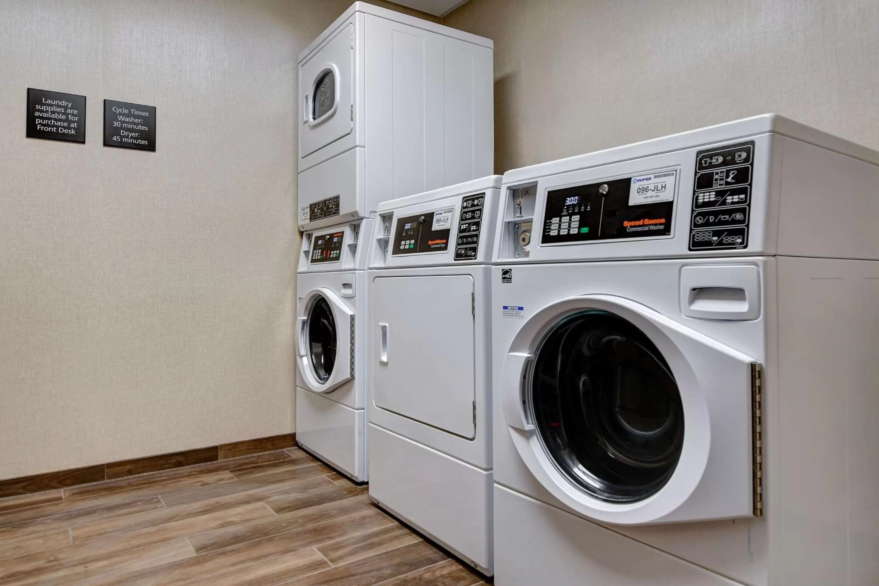 Property building in Hampton Inn & Suites Canal Winchester Columbus