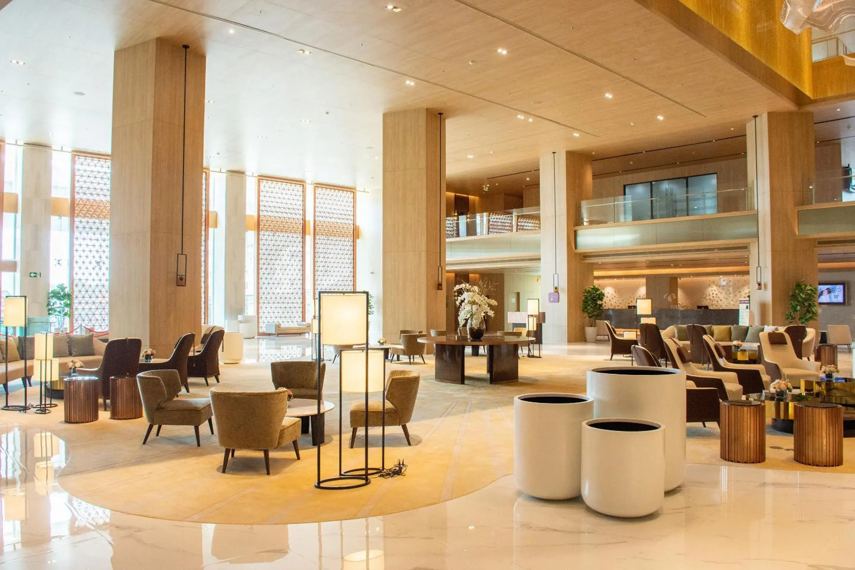 Lobby or reception, Lounge/Bar in Grand Richmond Stylish Convention Hotel