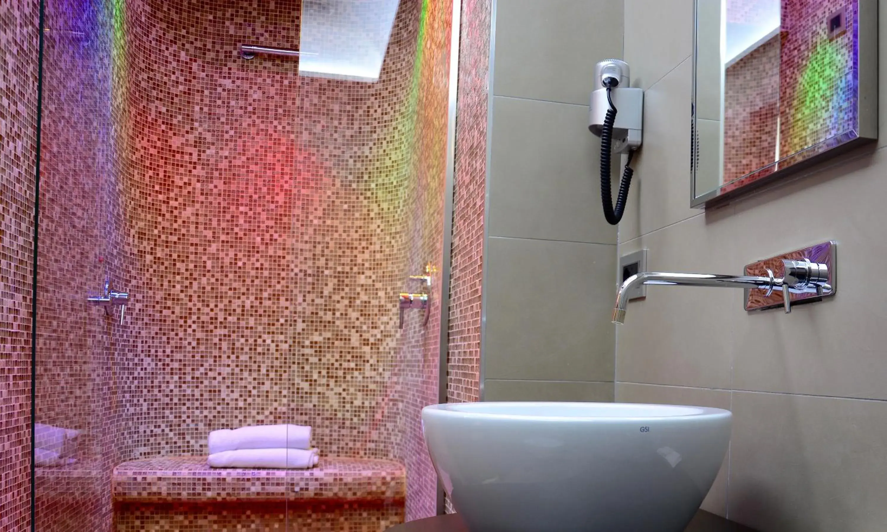 Bathroom in Hotel Cimarosa
