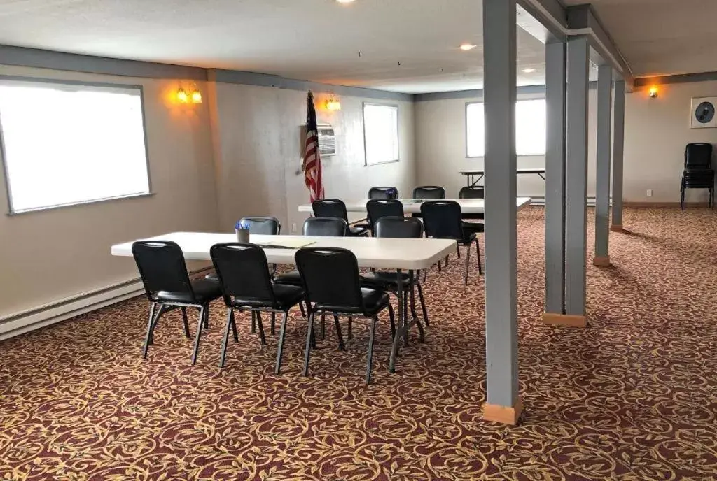 Meeting/conference room in Affordable Inns Evanston