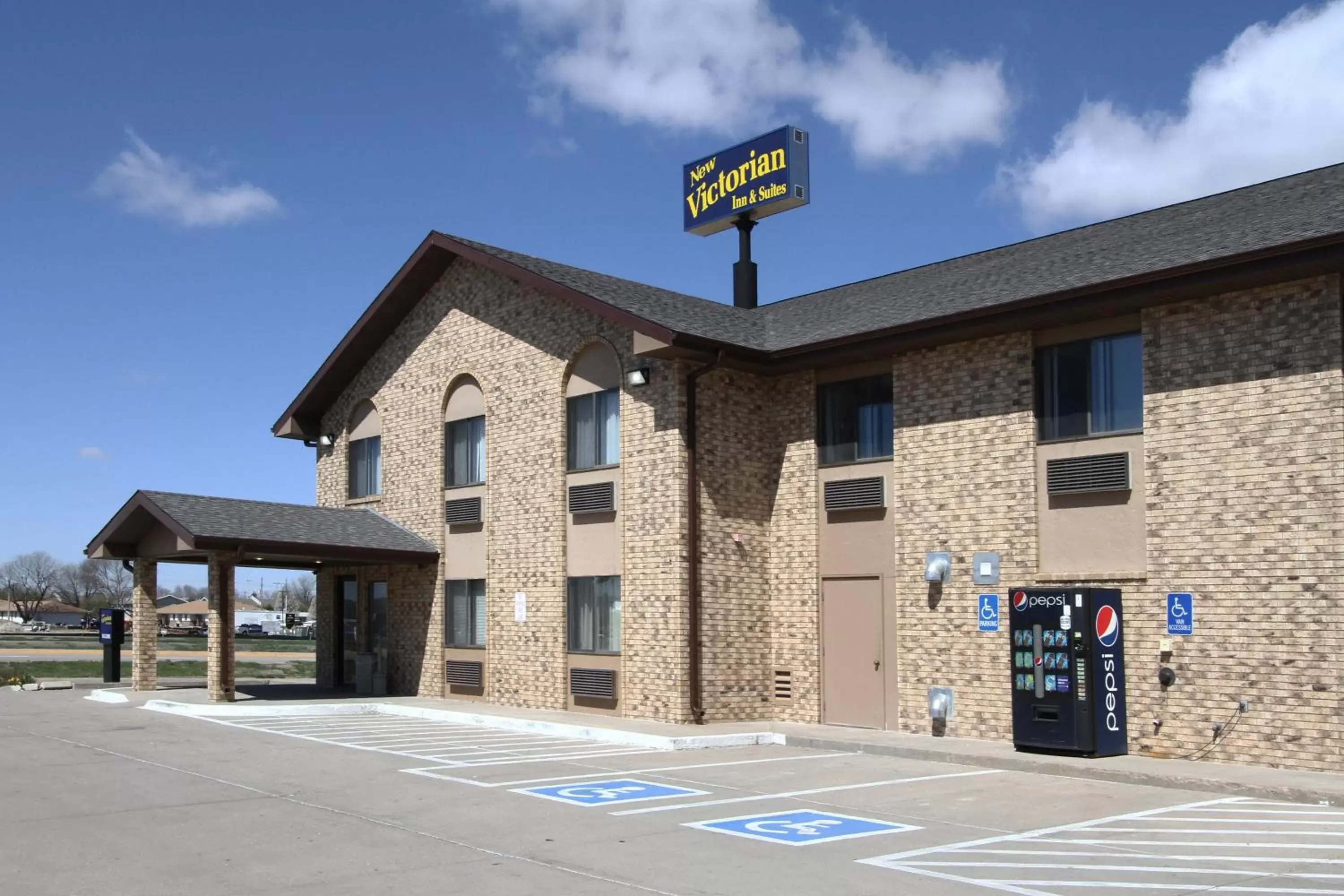 Area and facilities, Property Building in New Victorian Inn & Suites Kearney