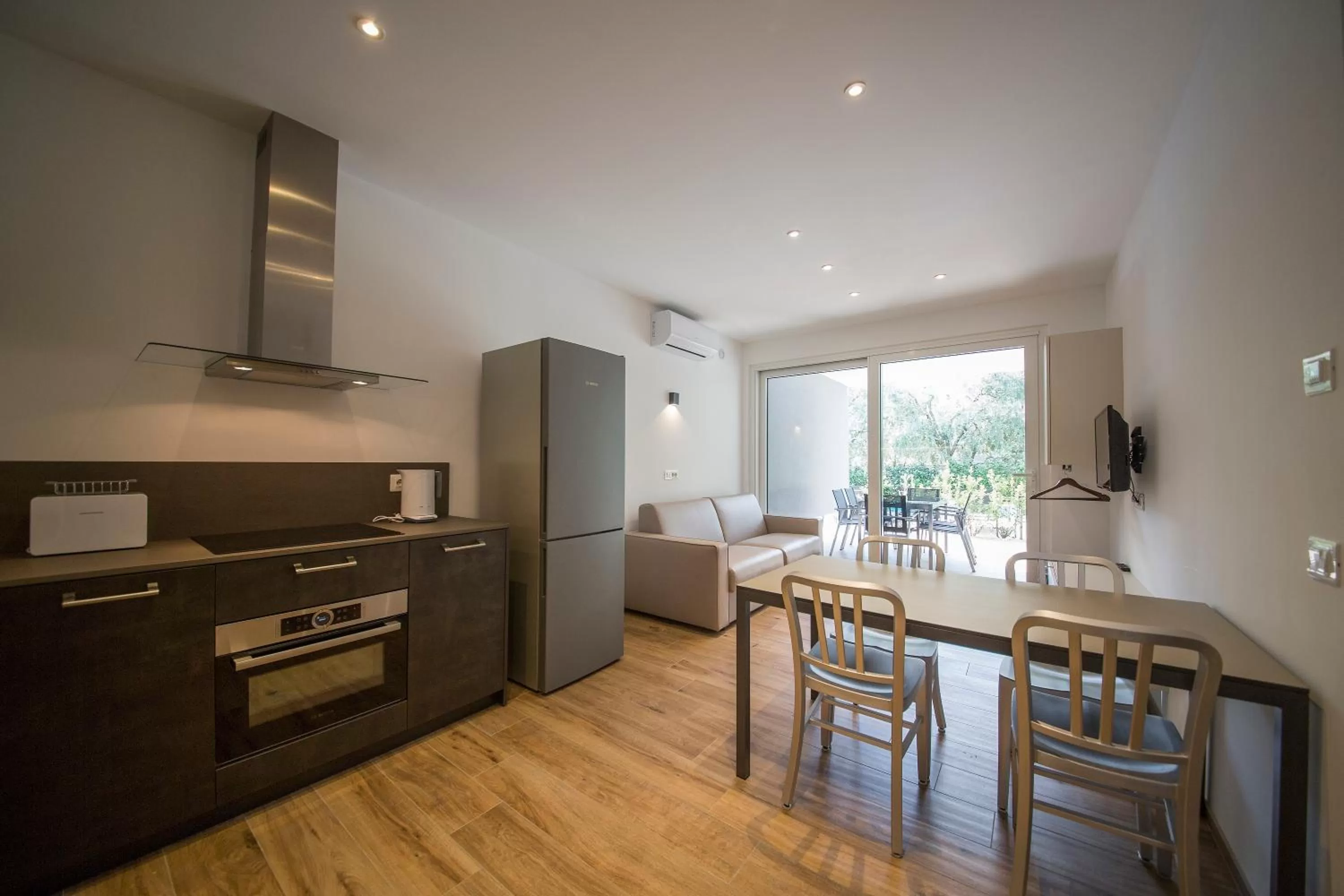 Coffee/tea facilities in Riva Lake Lodge