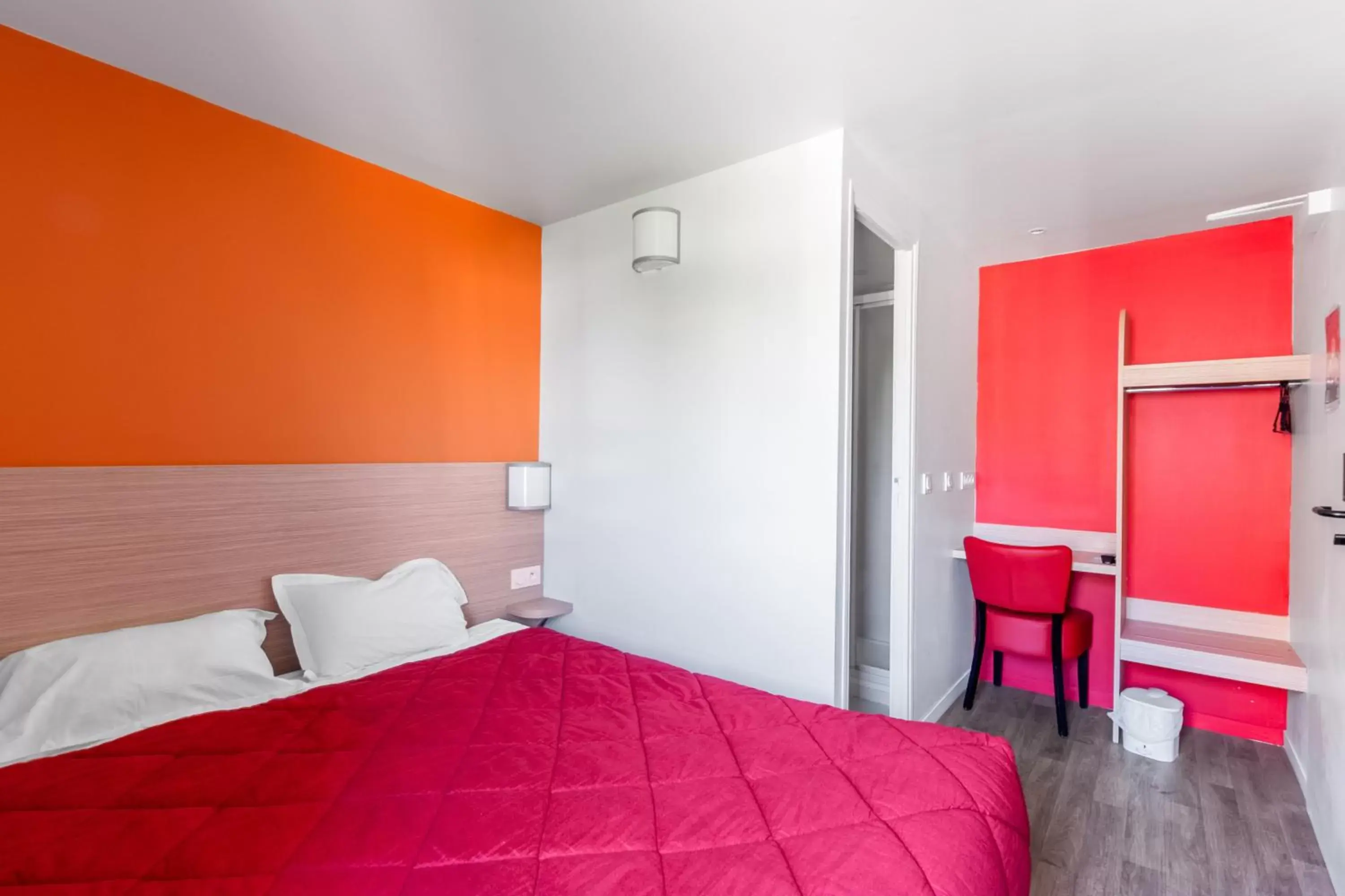 Bed in Premiere Classe Rennes Ouest - Le Rheu