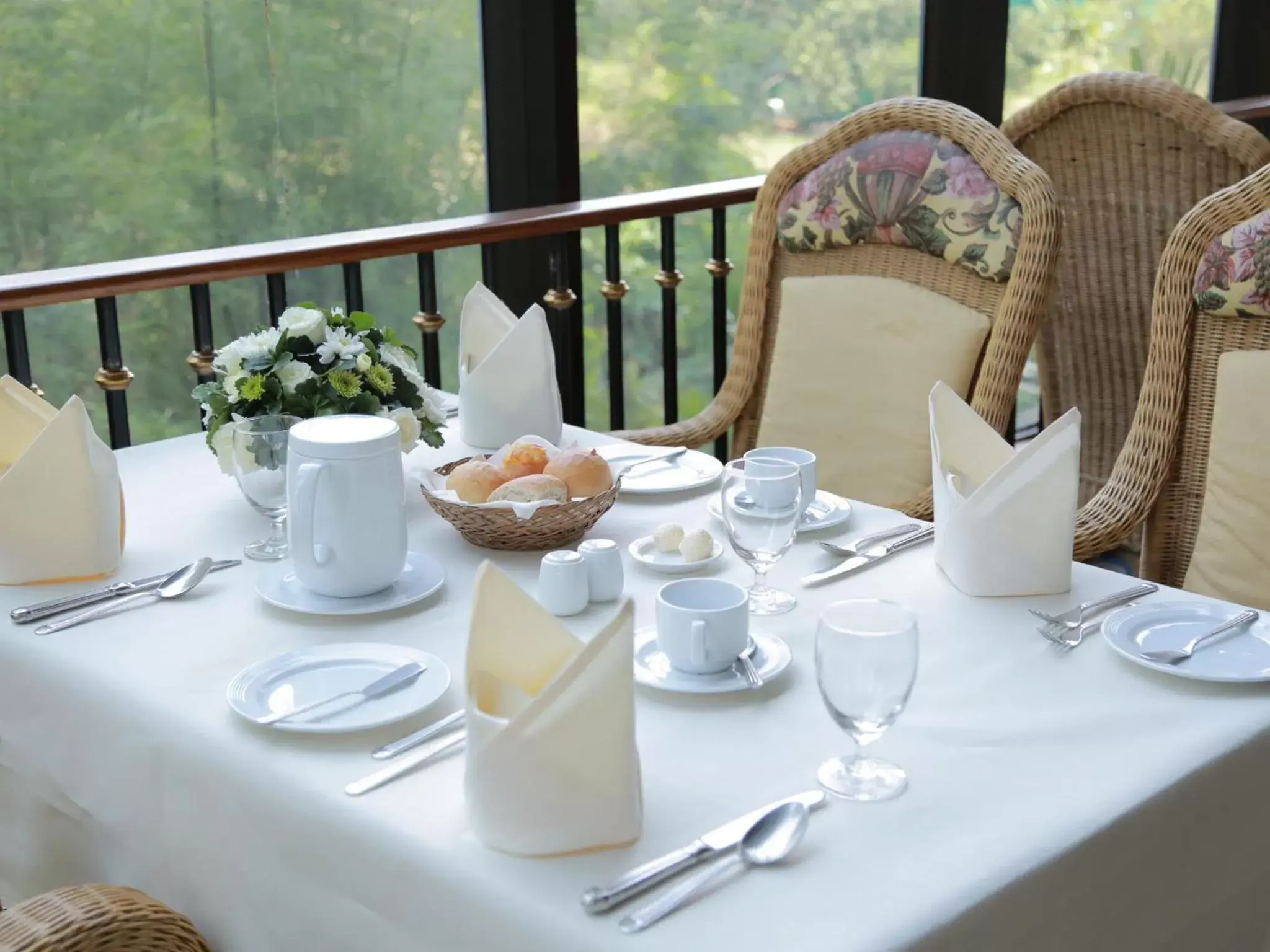 Breakfast, Restaurant/Places to Eat in Montien Riverside Hotel Bangkok