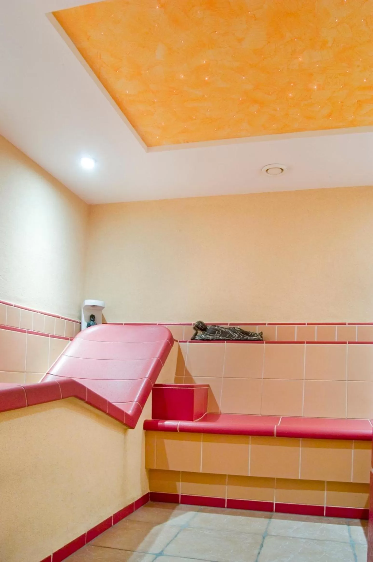 Sauna, Bed in Hotel-Restaurant Dimmer - Mullerthal