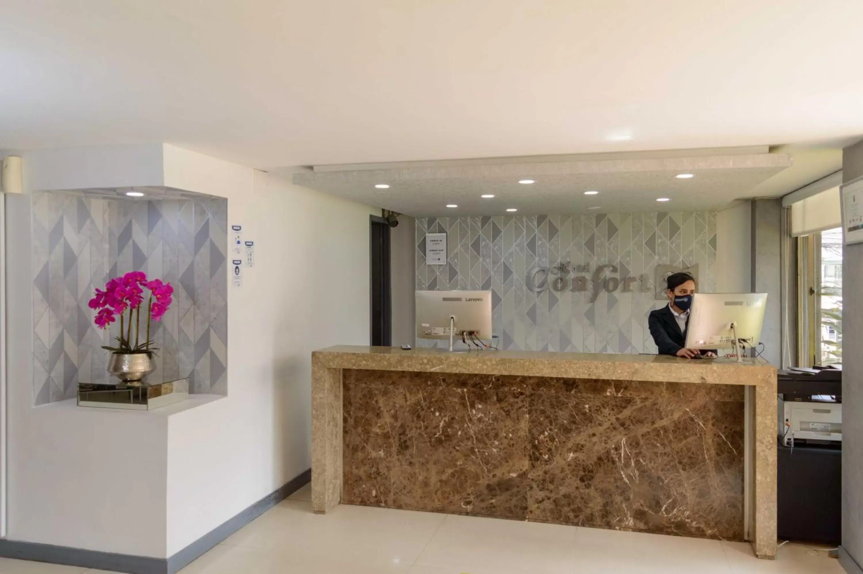 Property building, Lobby/Reception in Hotel Confort 80 Zona Rosa