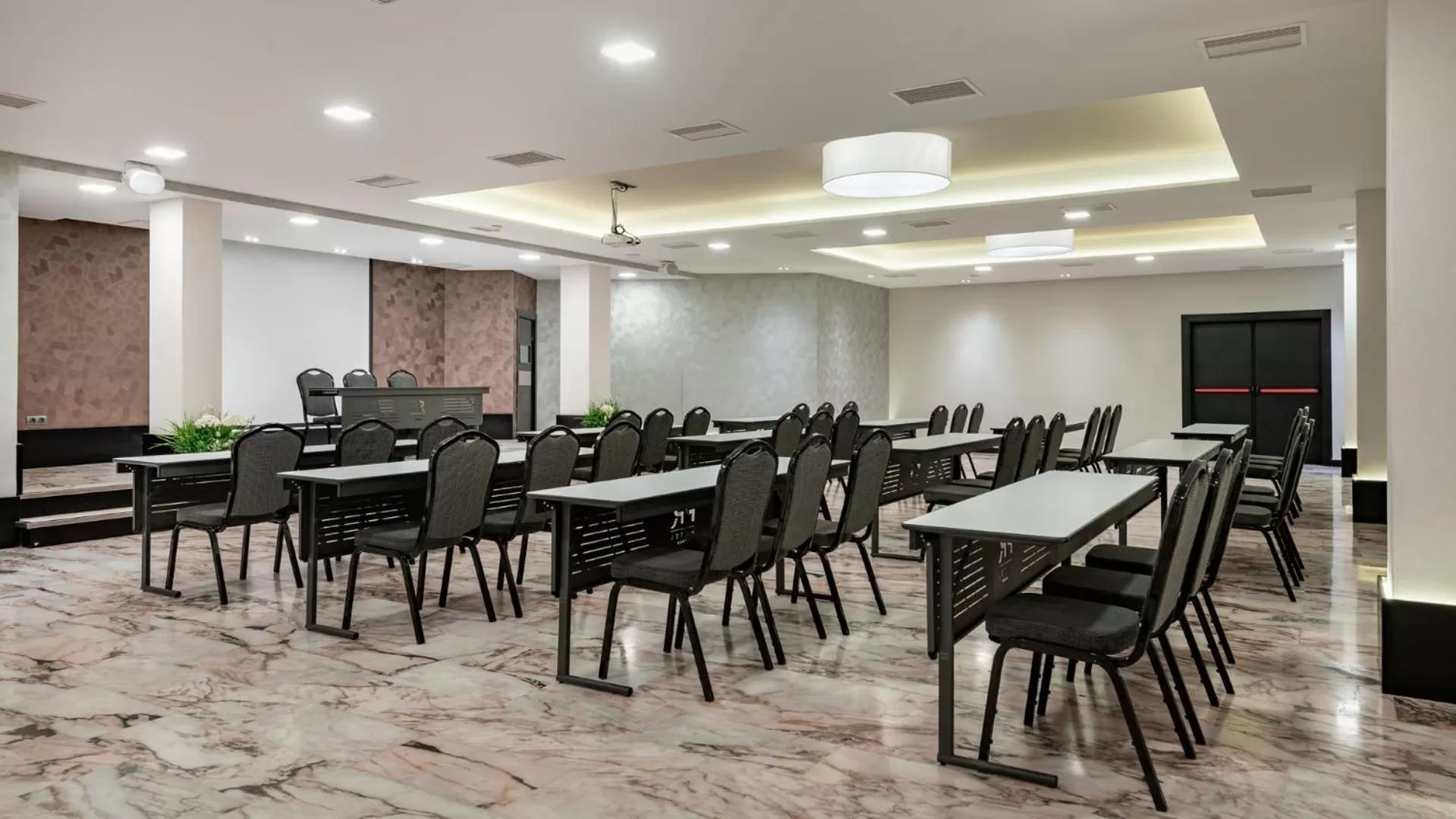 Banquet/Function facilities in Hotel Parque Real