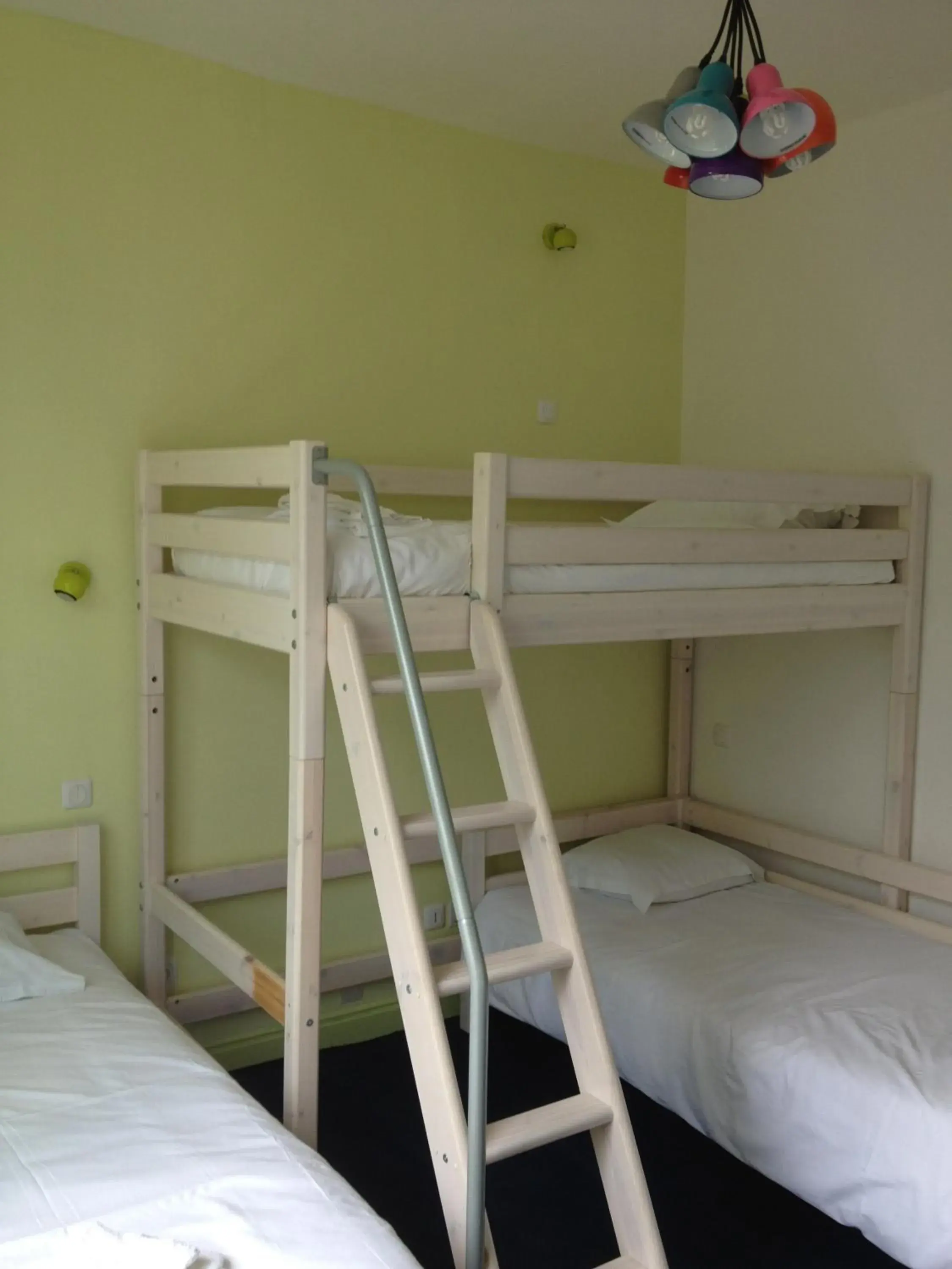 Photo of the whole room, Bunk Bed in Hotel Couleurs Sud