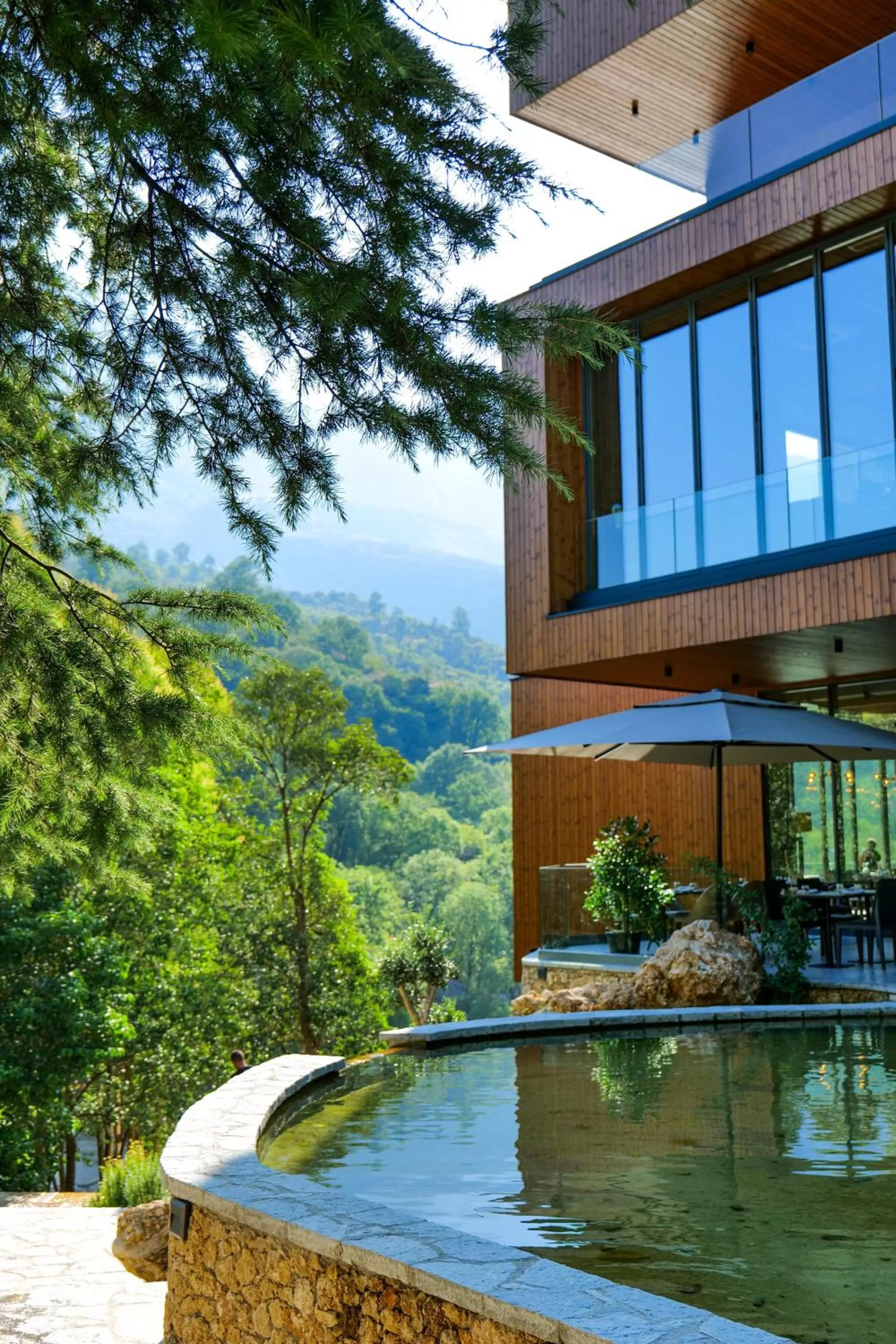 Property building in Hotel Uji Ftohte Tepelene