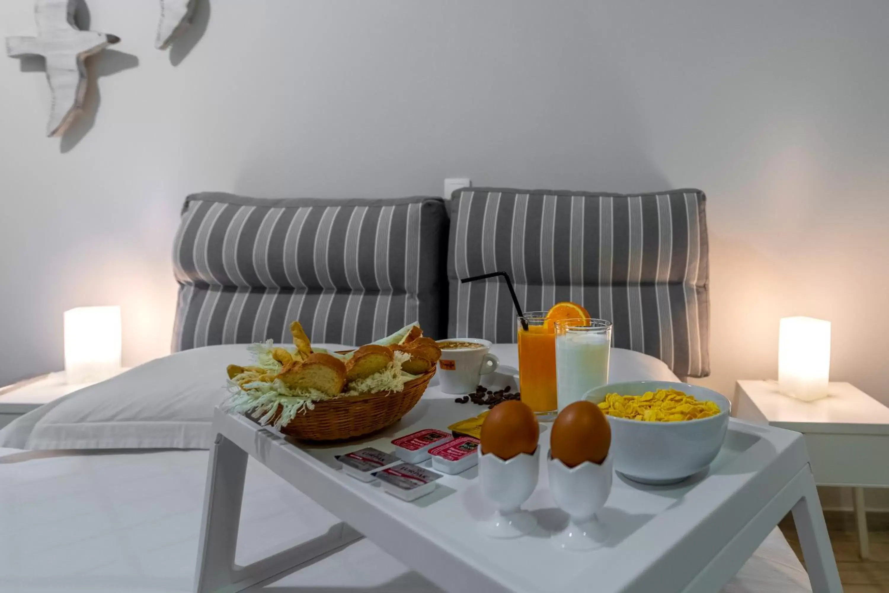 Breakfast in Comfort Stay Airport Studios - FREE shuttle from the Athens airport