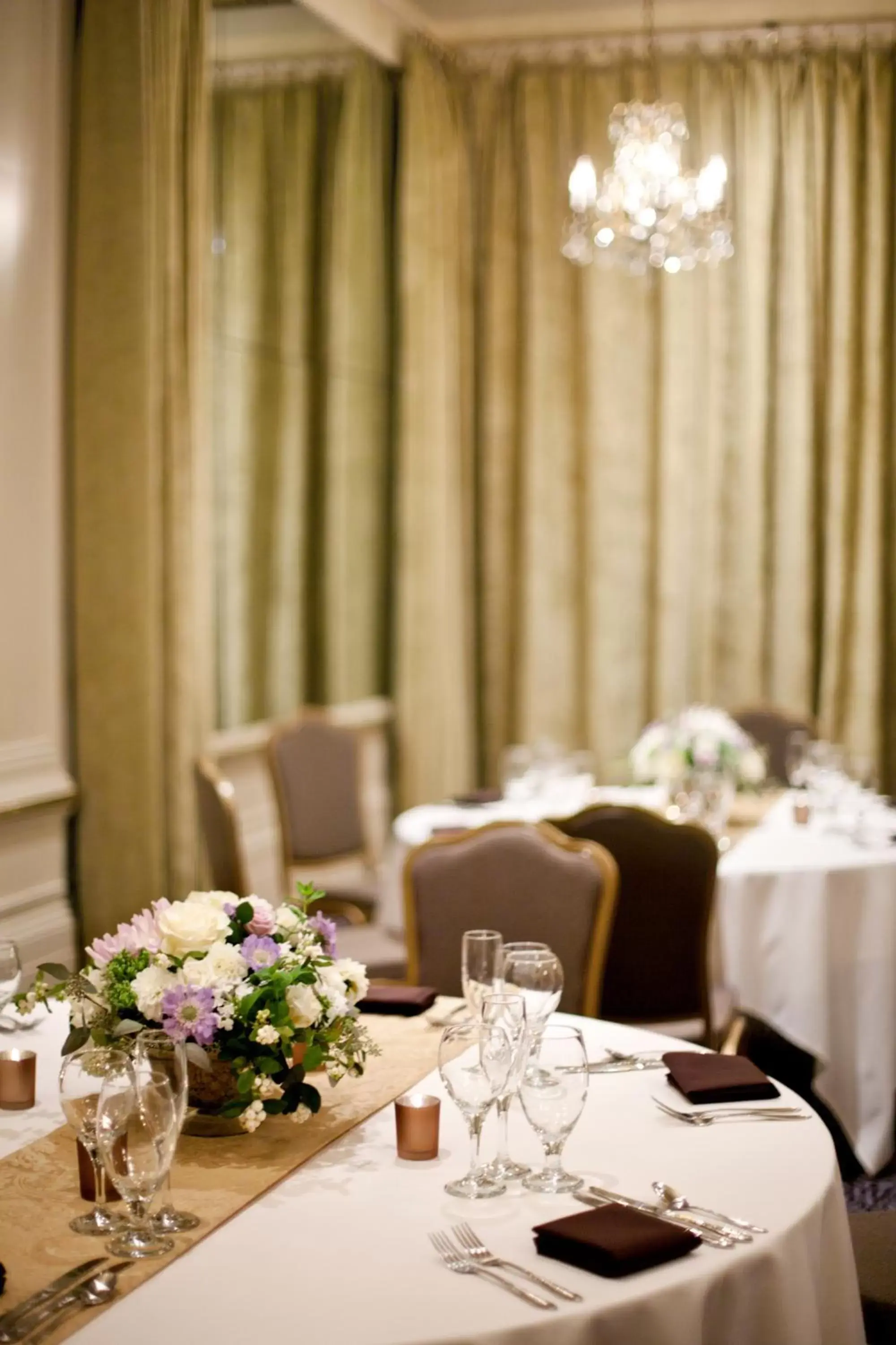 Banquet/Function facilities, Restaurant/Places to Eat in Hotel DeLuxe, a Provenance Hotel