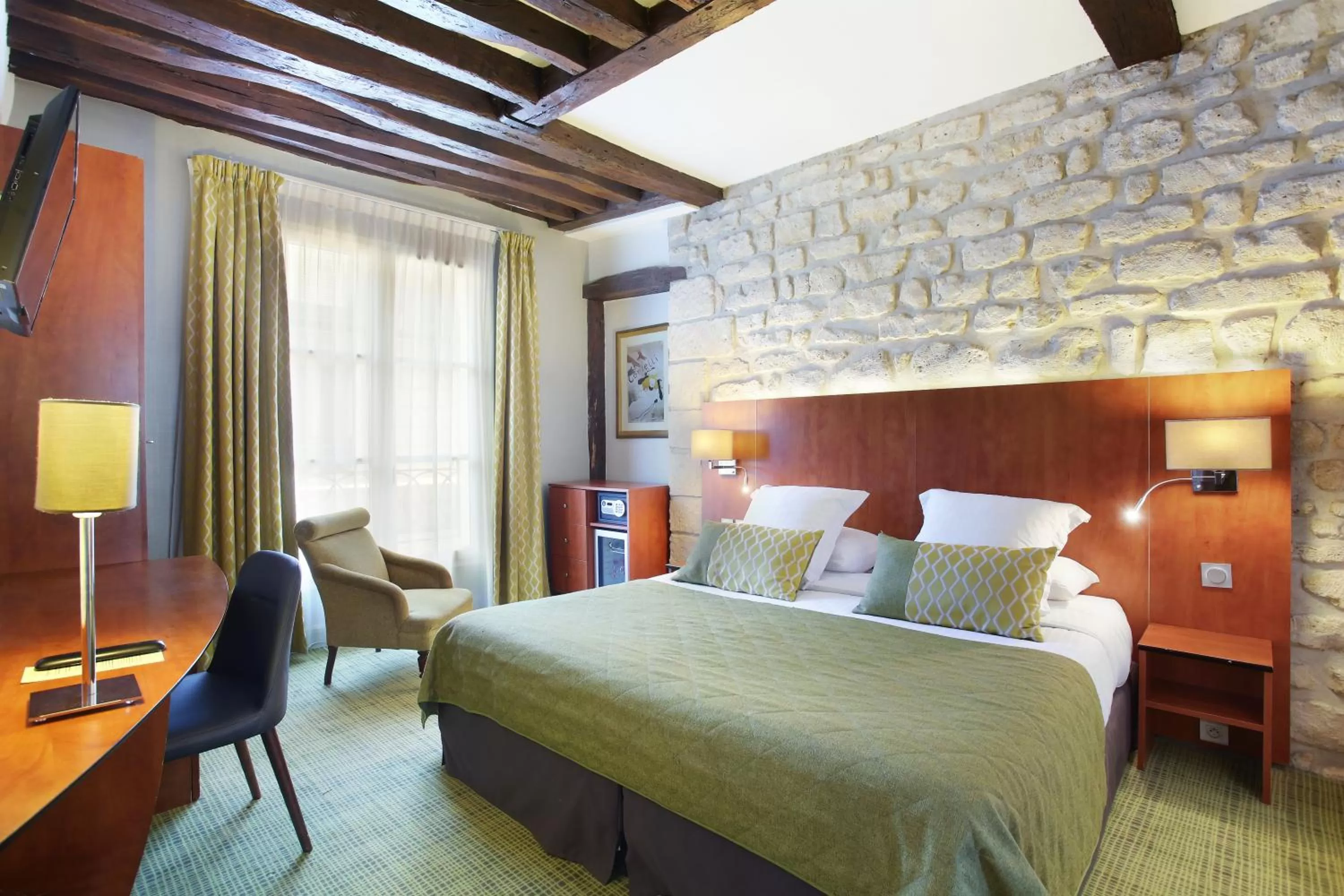 Bed in Hotel Lautrec Opera