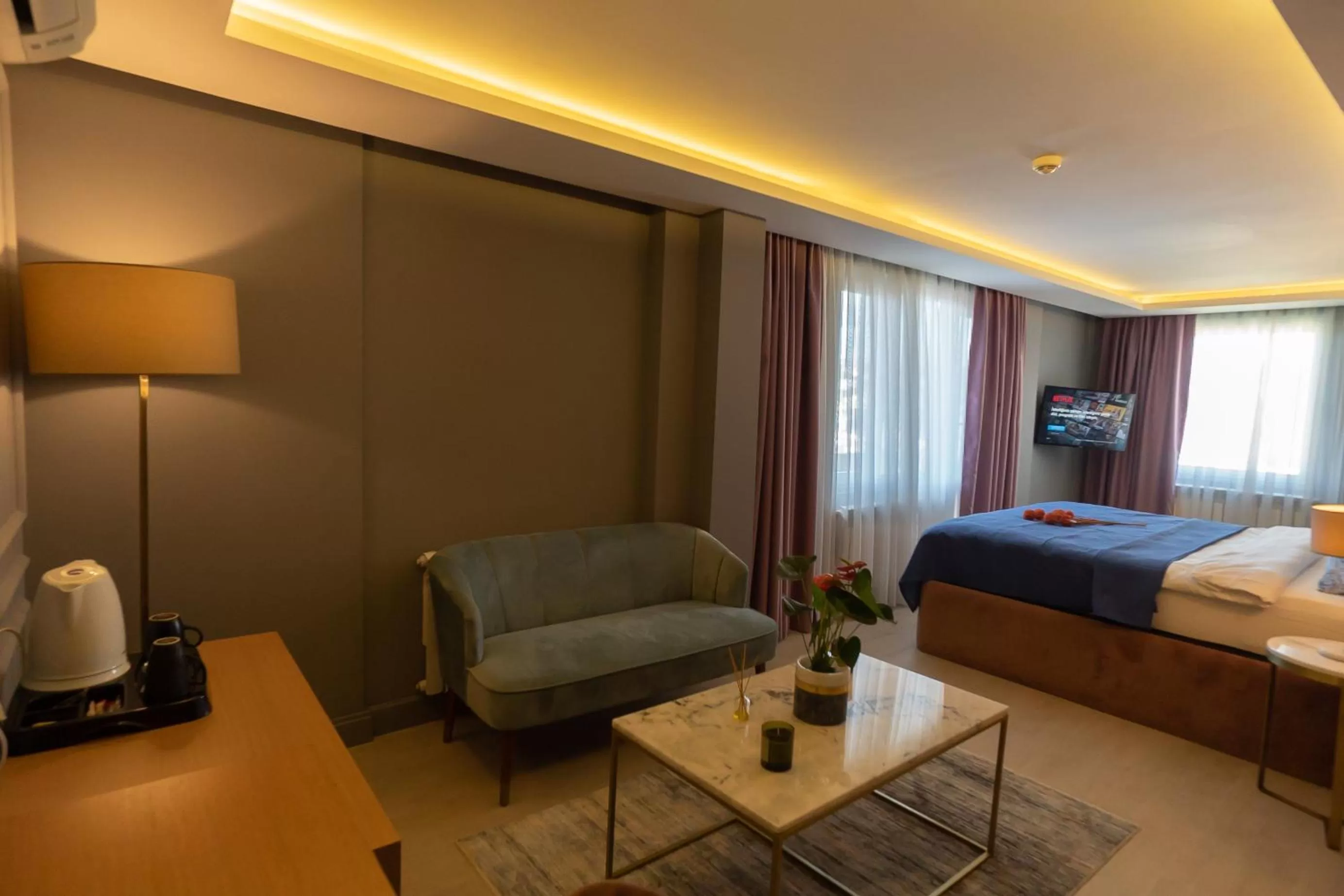 Bed in Malta Bosphorus Hotel