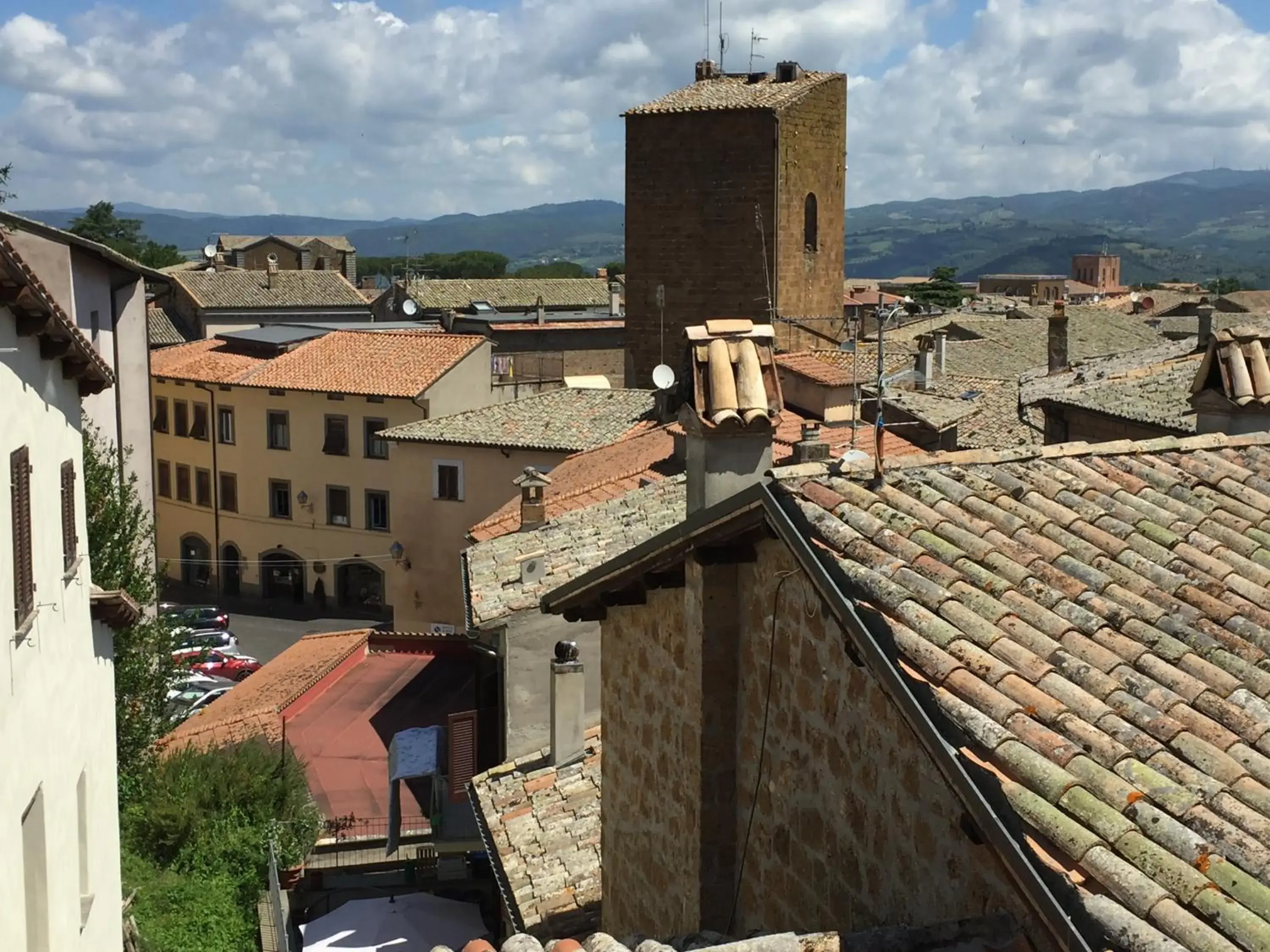 Neighbourhood, Nearby Landmark in Hotel Duomo