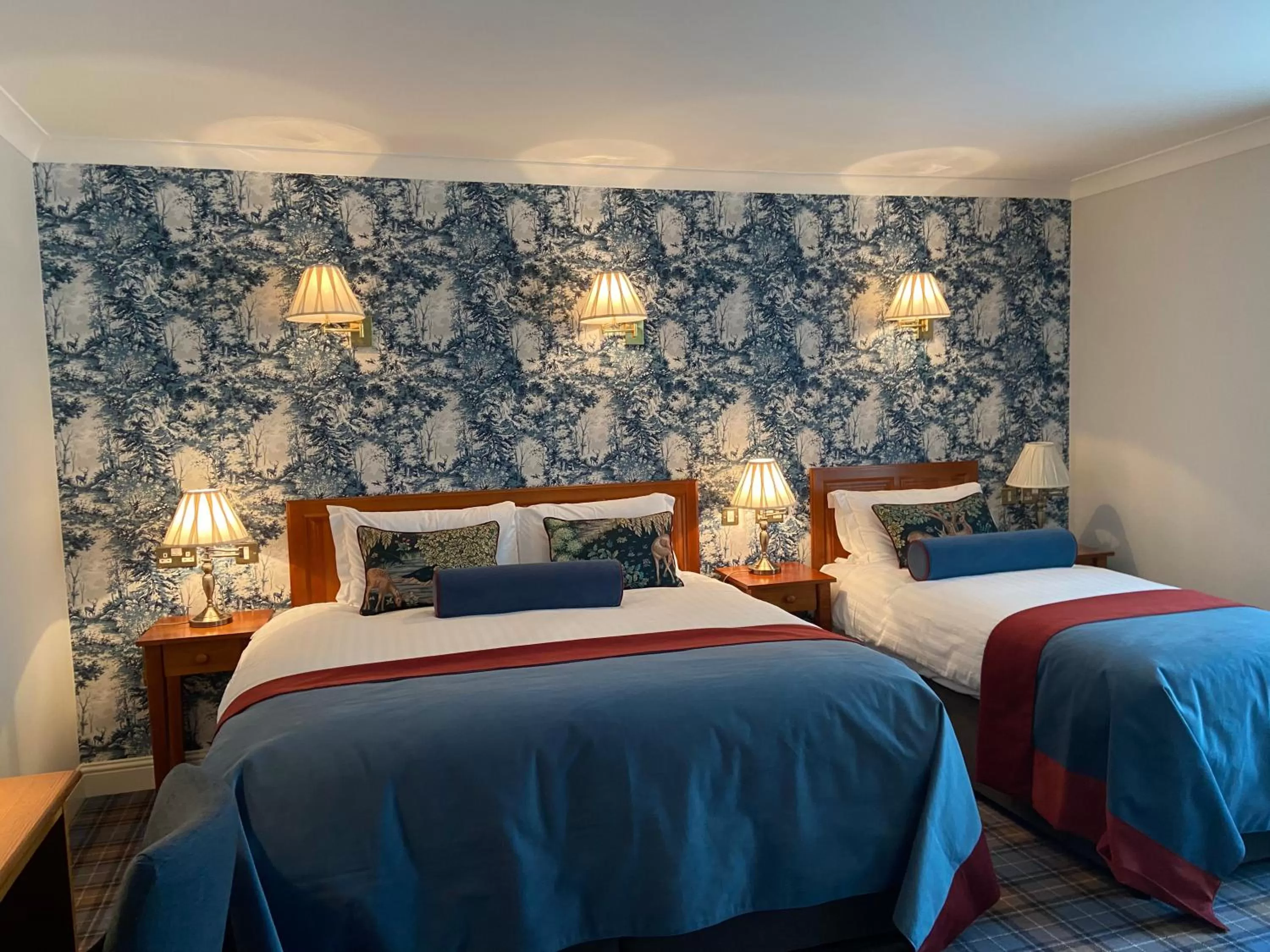 Bed in Blarney Castle Hotel