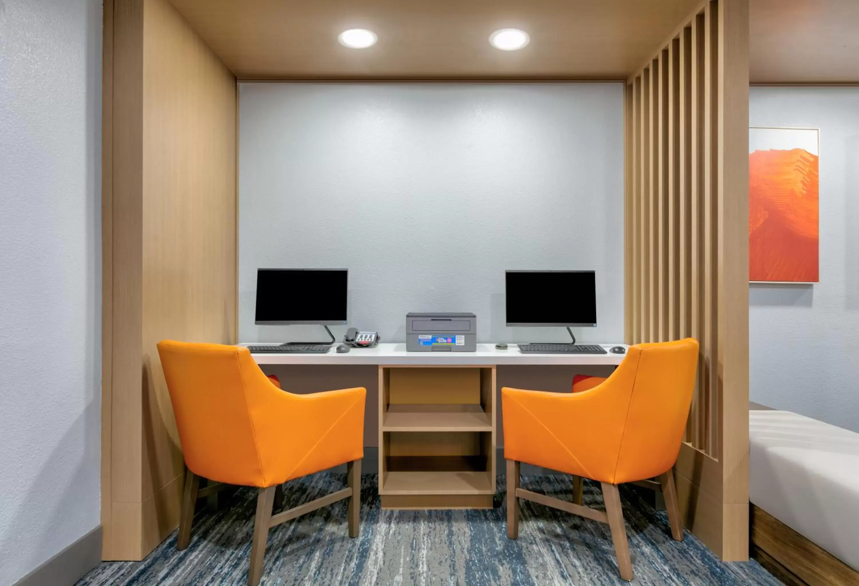 Business facilities, Business Area/Conference Room in Holiday Inn Express & Suites - Dallas Park Central Northeast, an IHG Hotel