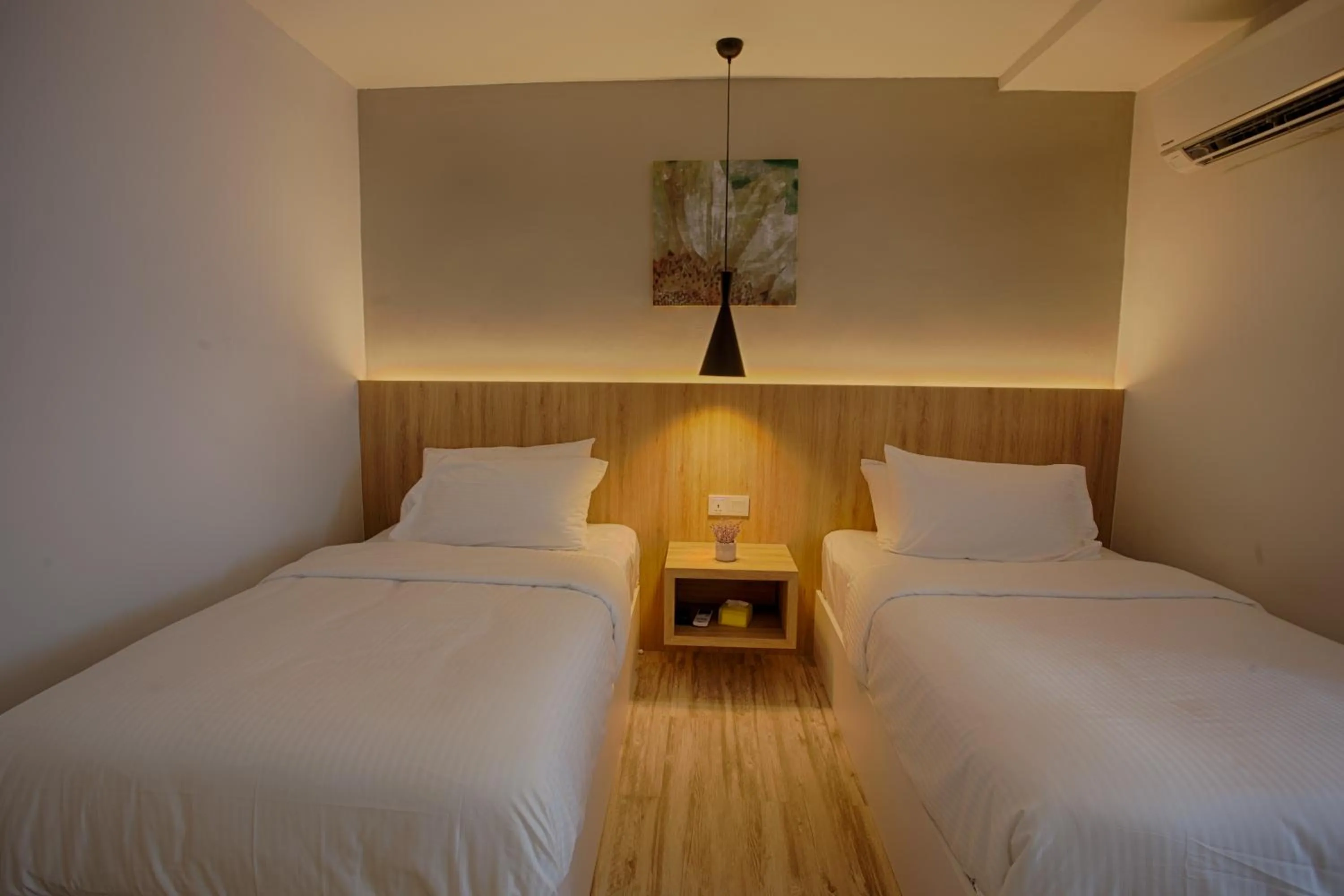 Bed in The Marion Hotel