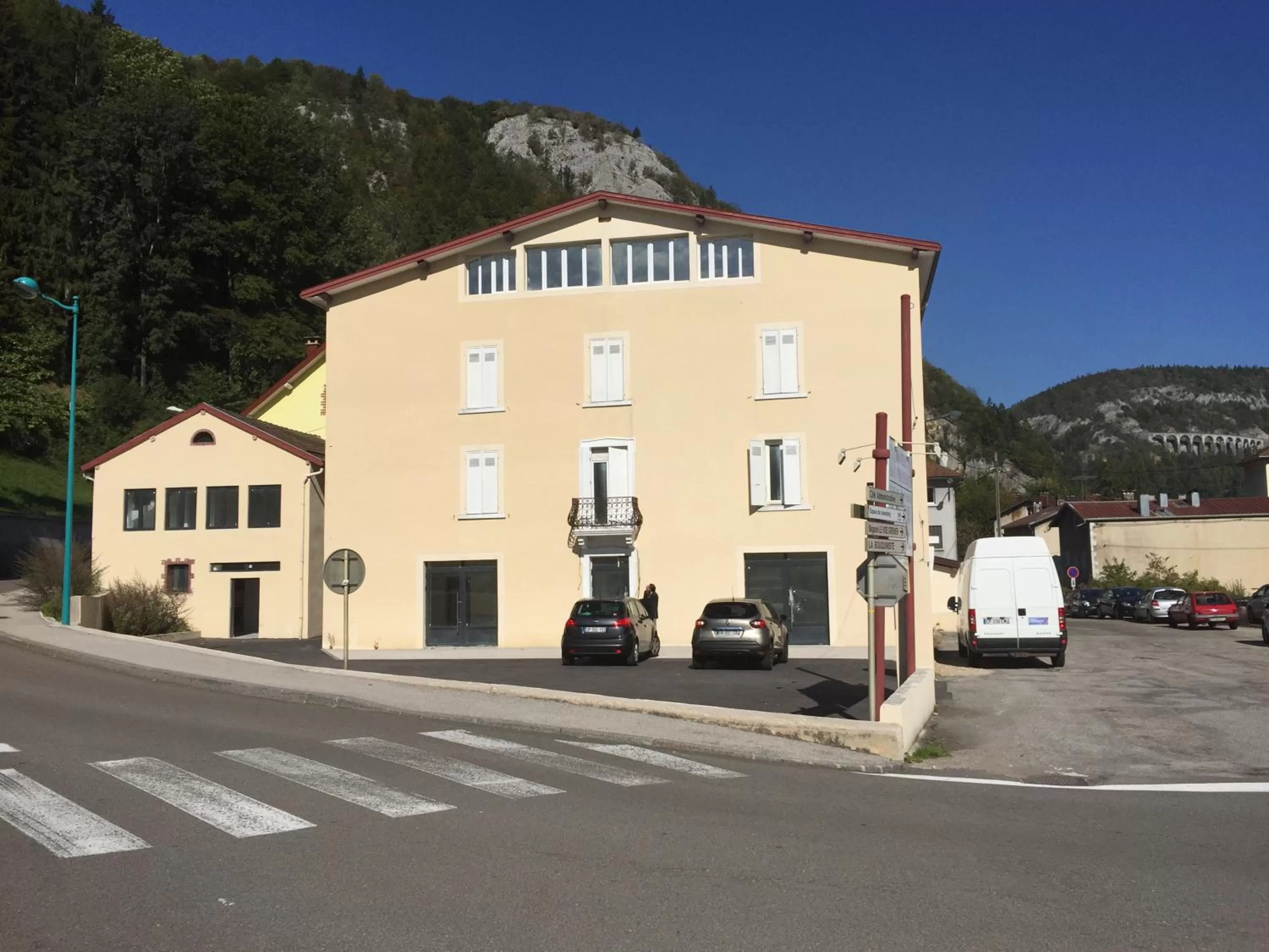 Property Building in Kyriad Direct Morez