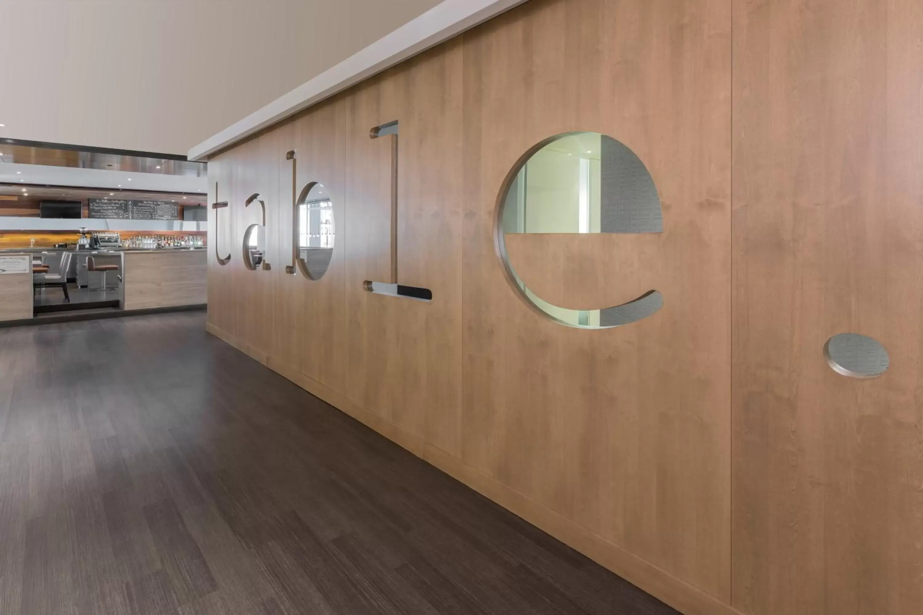 Restaurant/places to eat in Hotel PUR, Quebec, a Tribute Portfolio Hotel Restaurant/places to eat in Hotel PUR, Quebec, a Tribute Portfolio Hotel