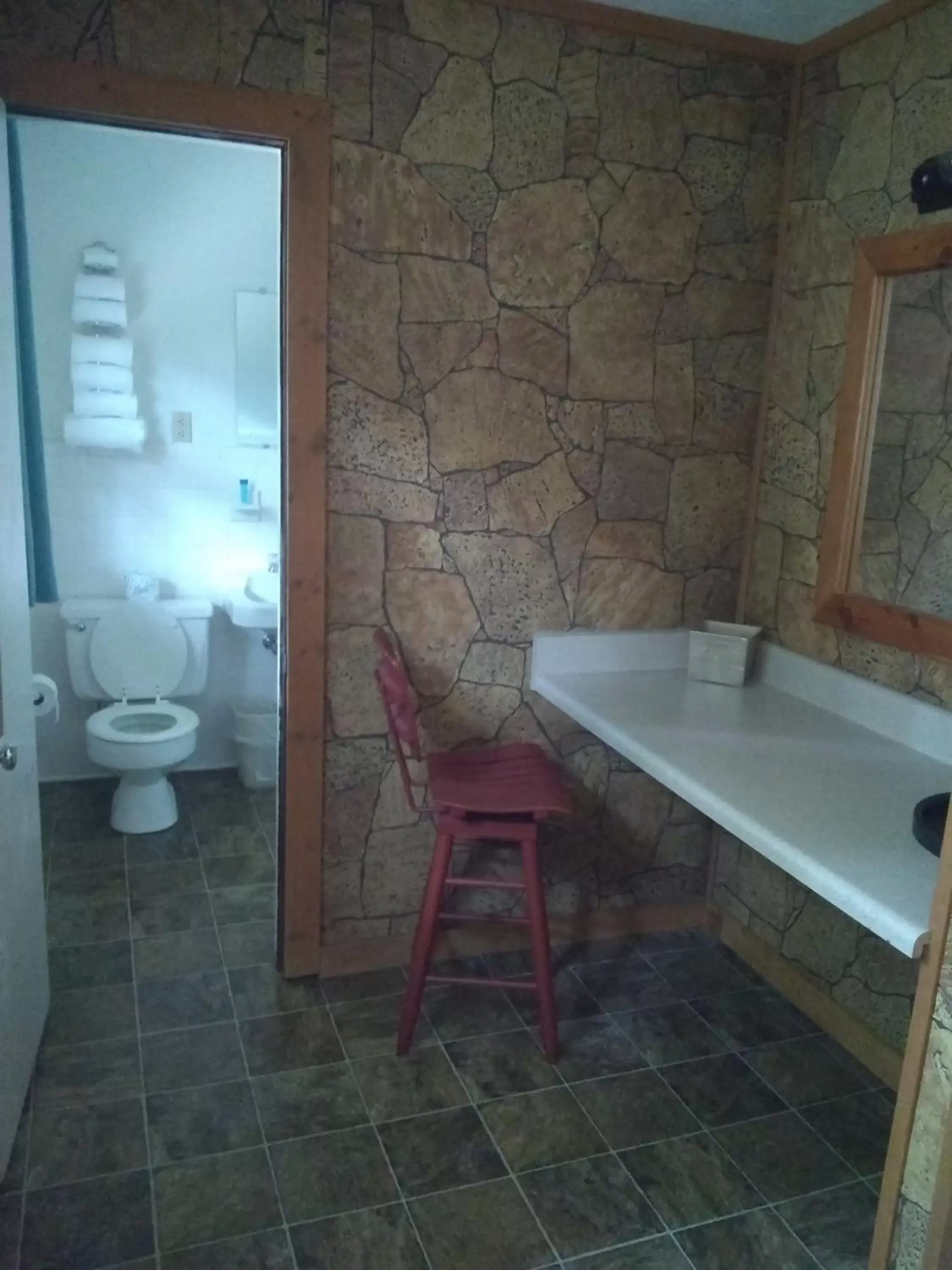 Bathroom in Stony Creek Motel