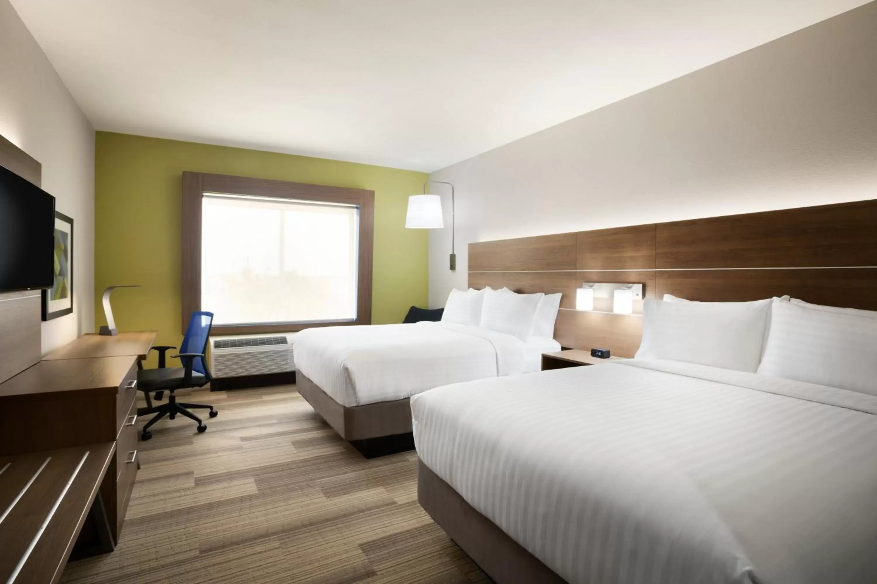 Photo of the whole room, Bed in Holiday Inn Express & Suites - McAllen - Medical Center Area, an IHG Hotel