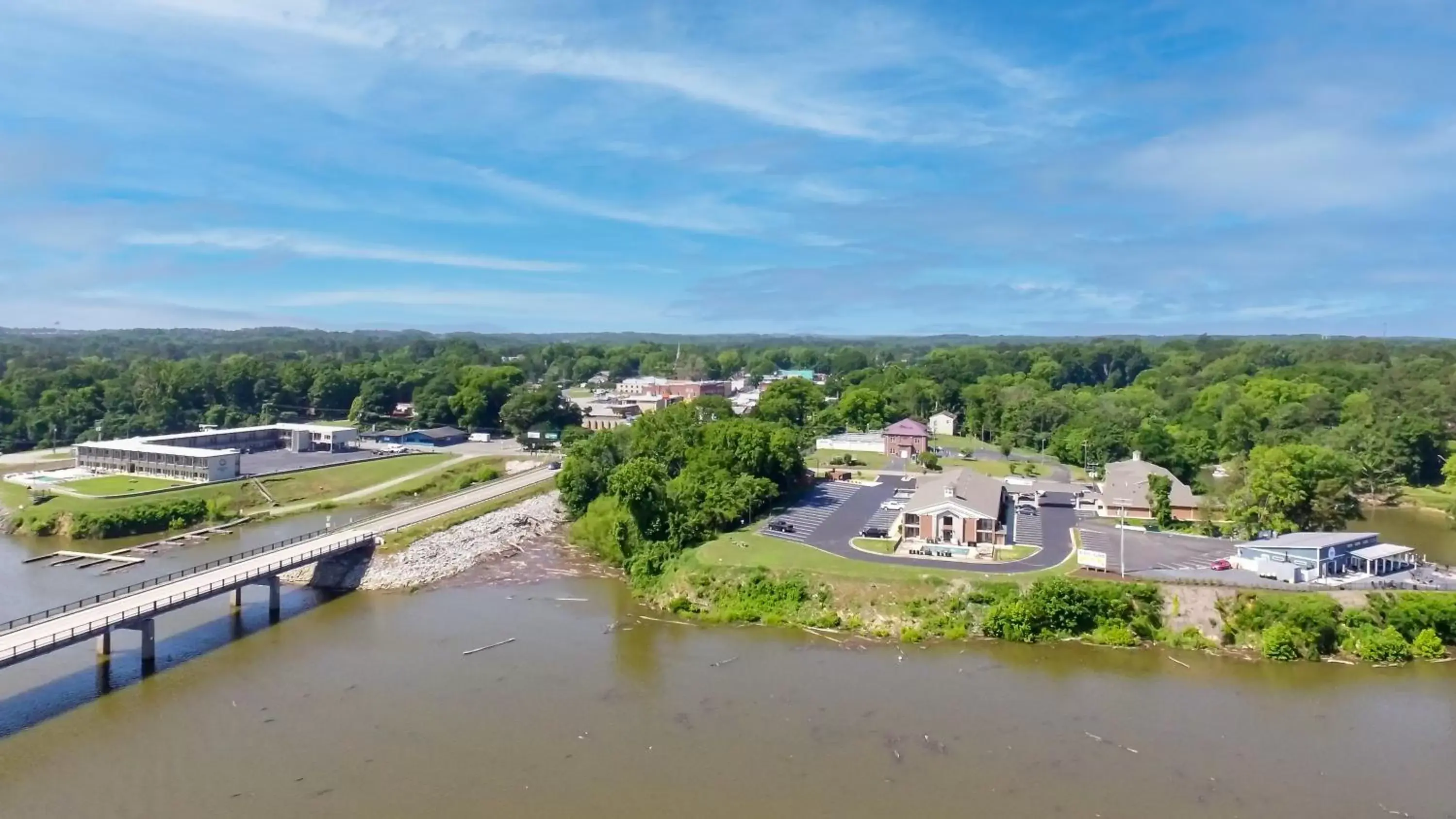 Bird's eye view, Bird's-eye View in Clarion Pointe on the Lake Clarksville - South Hill West