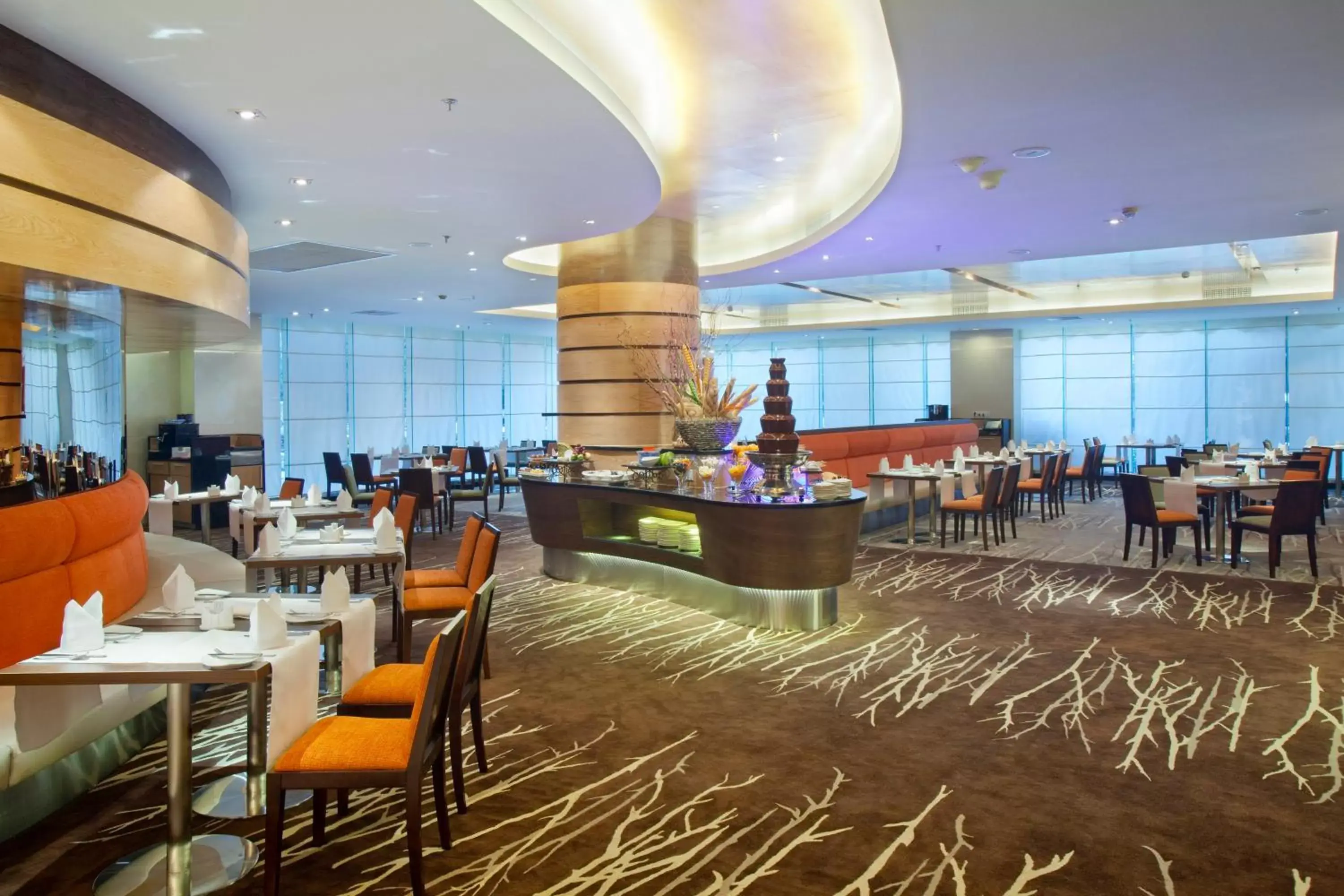Lounge or bar, Restaurant/Places to Eat in Holiday Inn Shenzhen Donghua, an IHG Hotel
