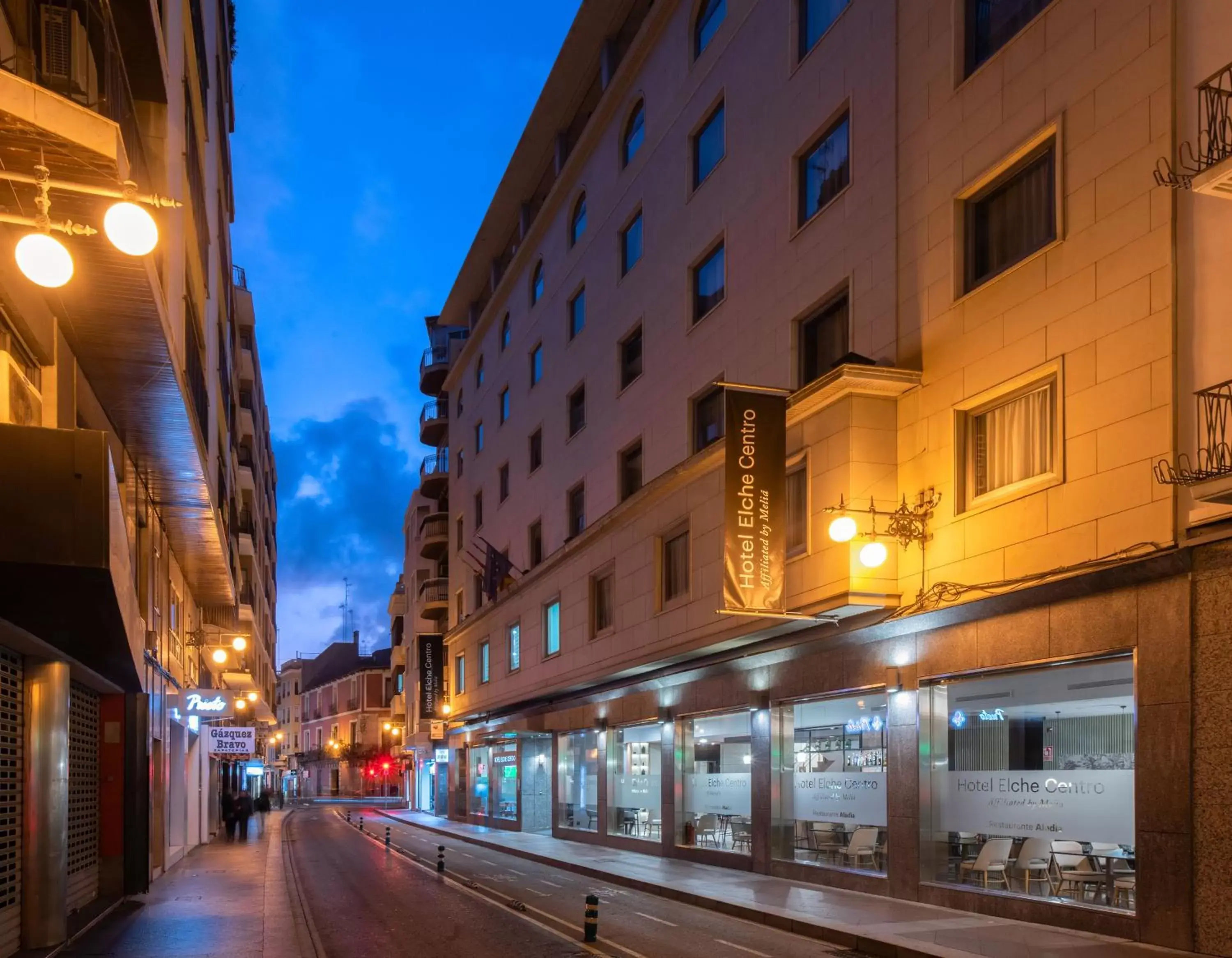 Facade/entrance, Neighborhood in Hotel Elche Centro , affiliated by Melia