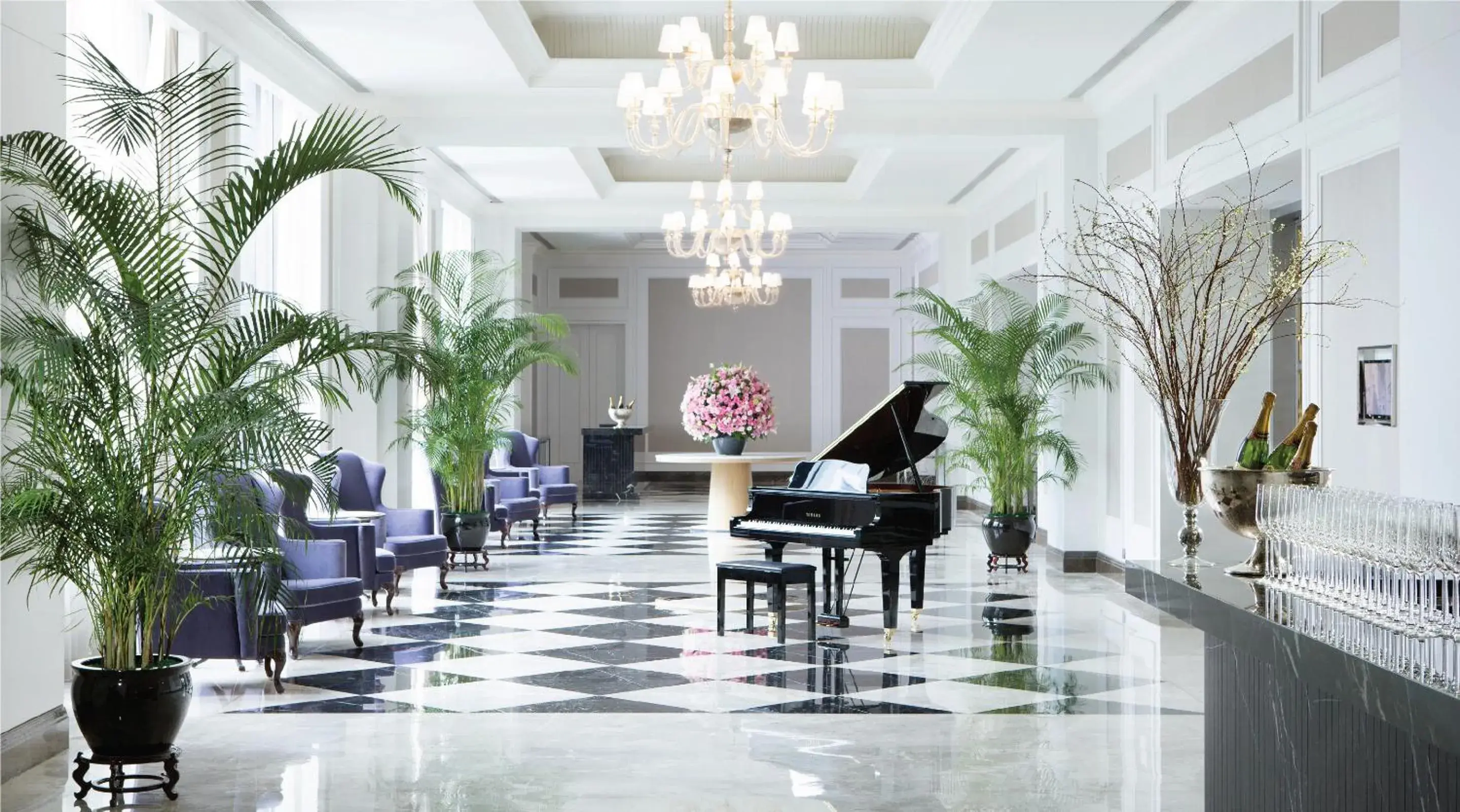 Business facilities, Lounge/Bar in The Langham, Shenzhen