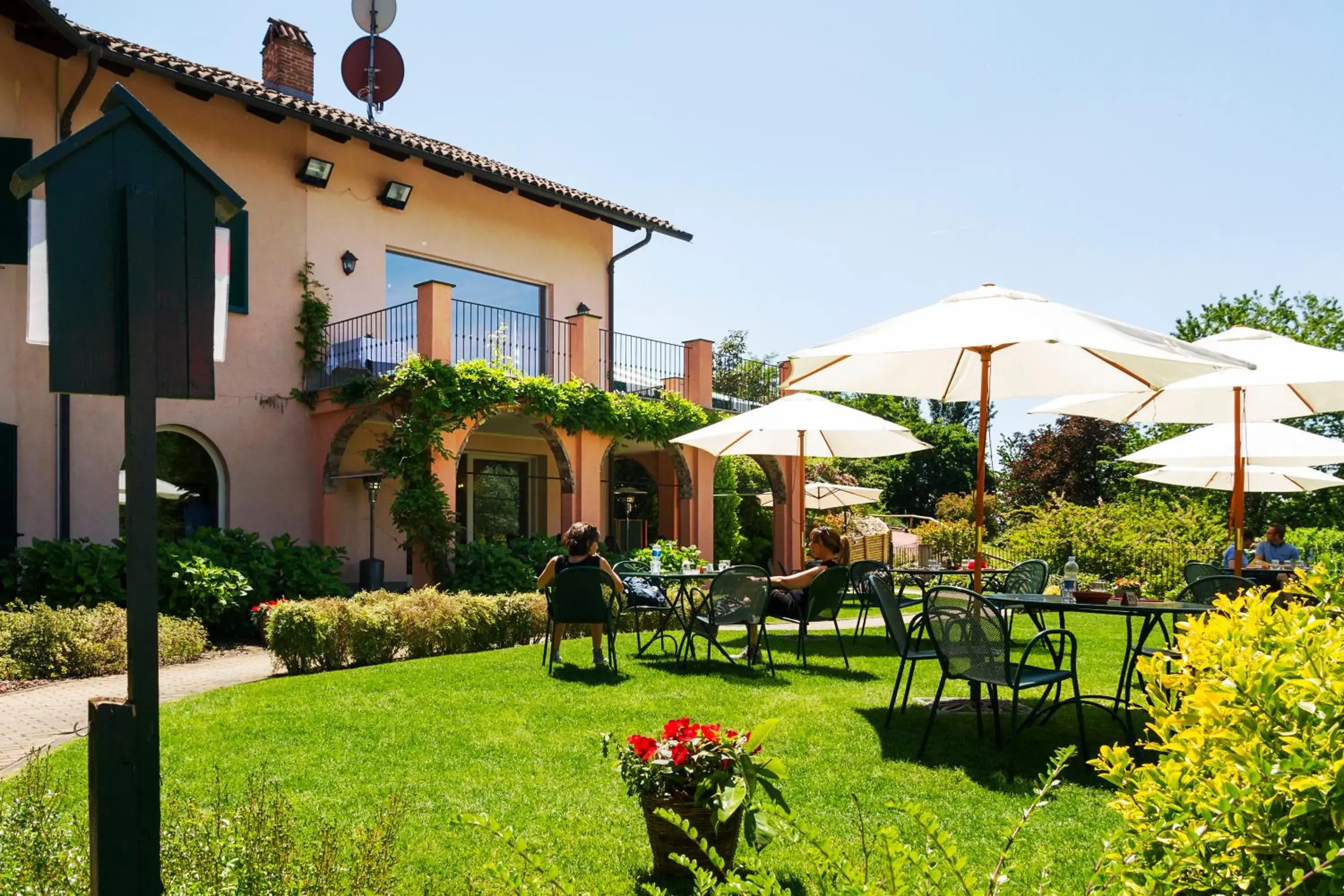 Property building in Hostellerie Du Golf Property building in Hostellerie Du Golf