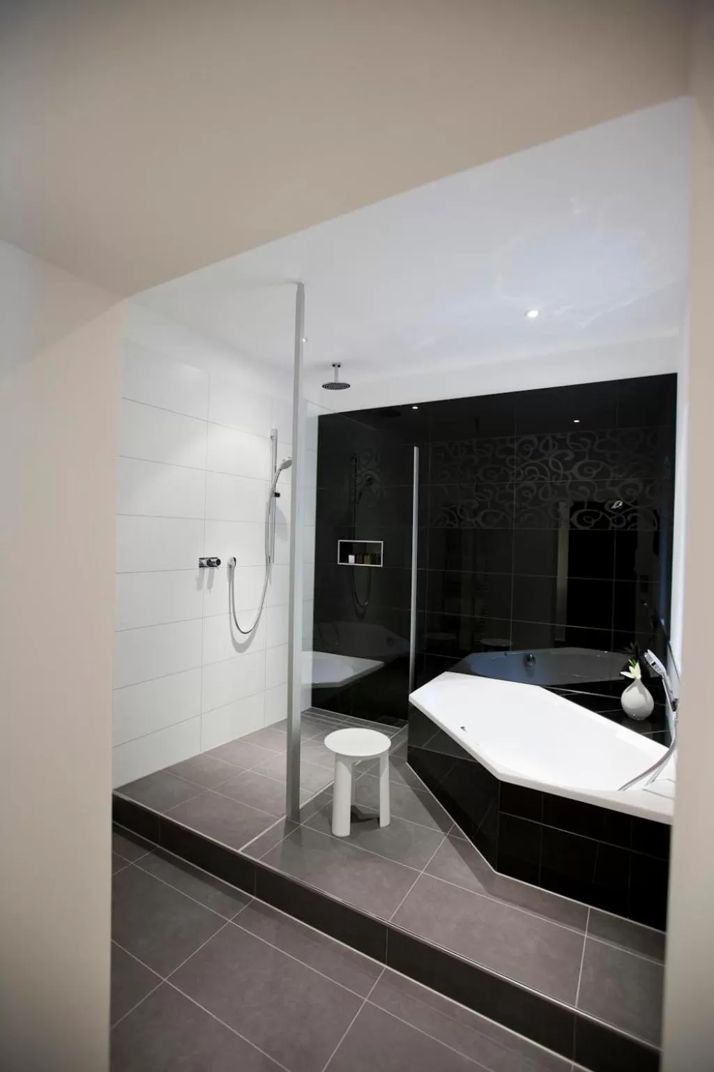 Shower in Hotel Gräfrather Hof