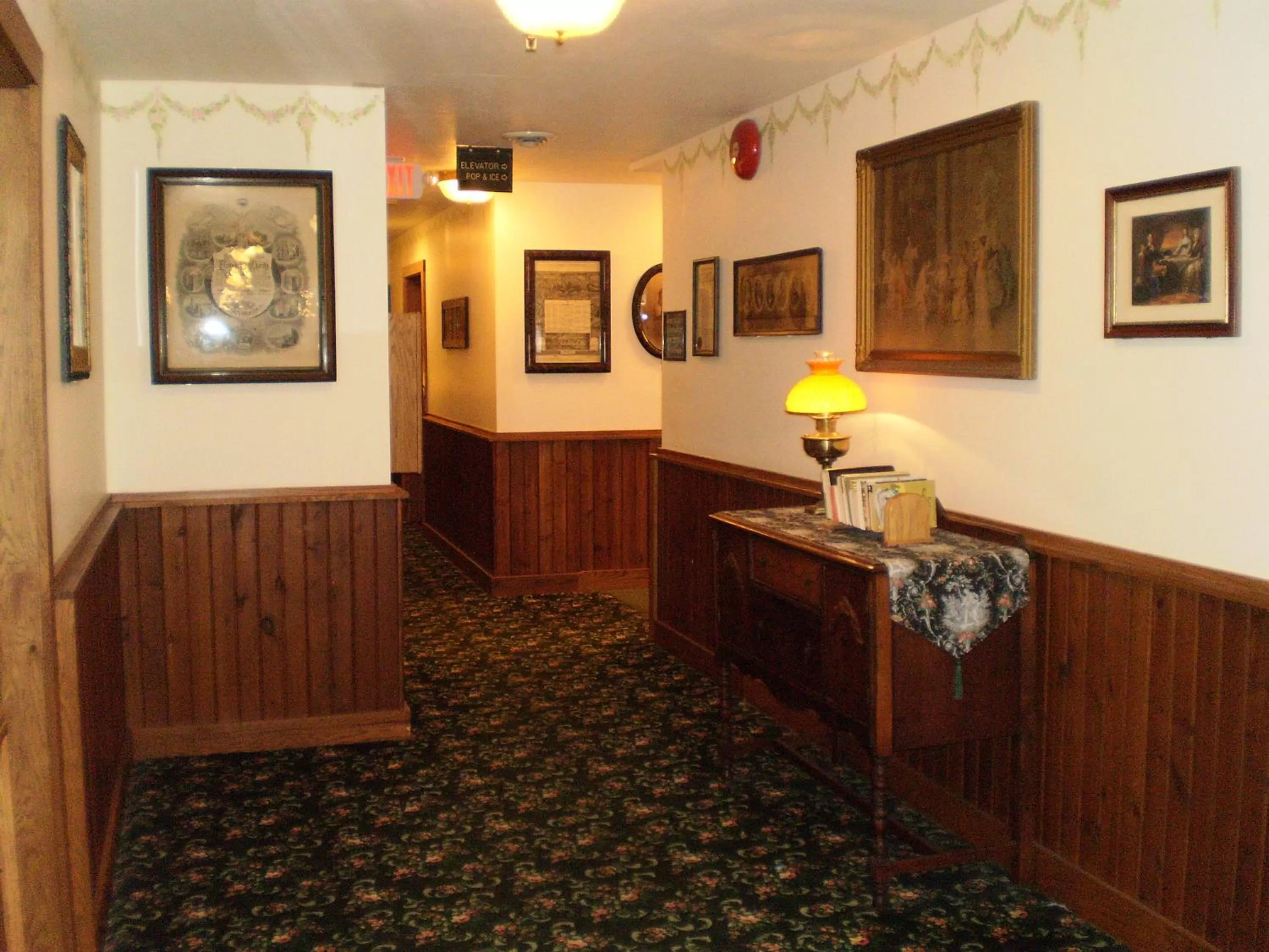 Decorative detail in Hotel Millersburg