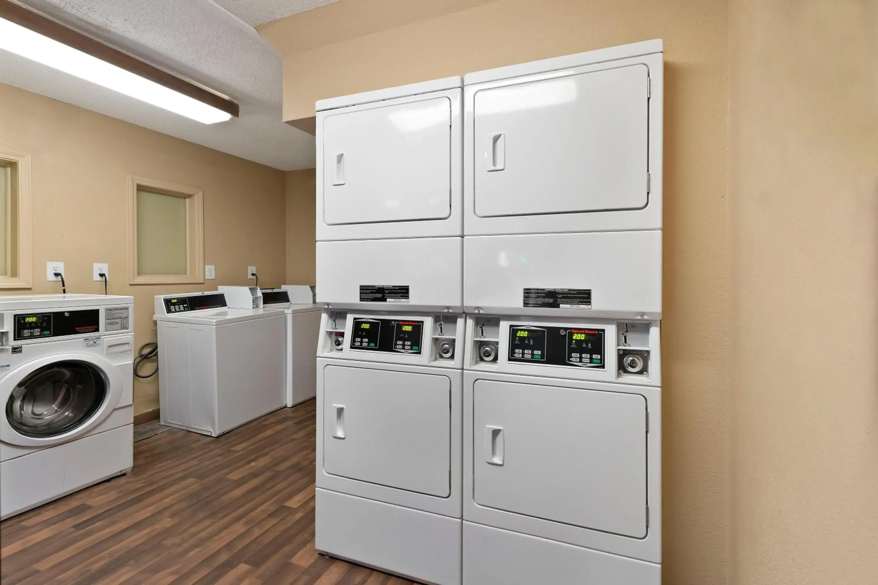 Other, Kitchen/Kitchenette in Extended Stay America Select Suites - Charlotte - Tyvola Rd - Executive Park