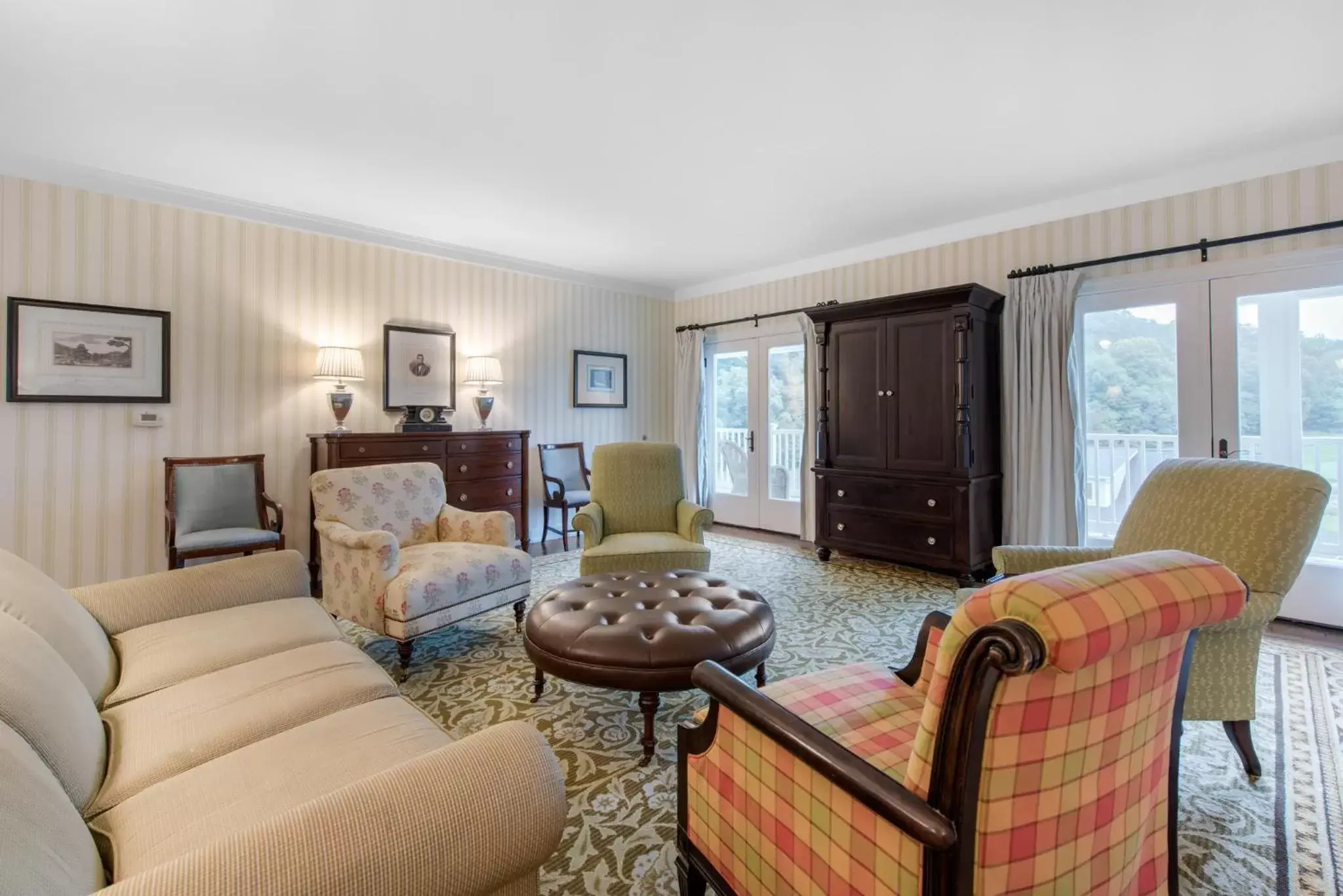 Photo of the whole room, Seating Area in Omni Bedford Springs Resort