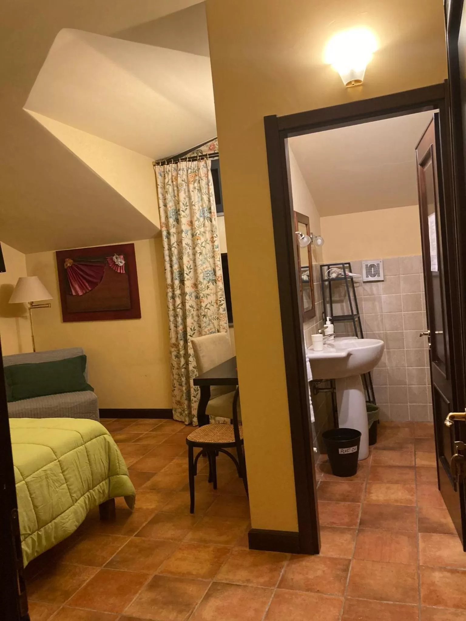 Bedroom, Bathroom in B&B MontAlbano