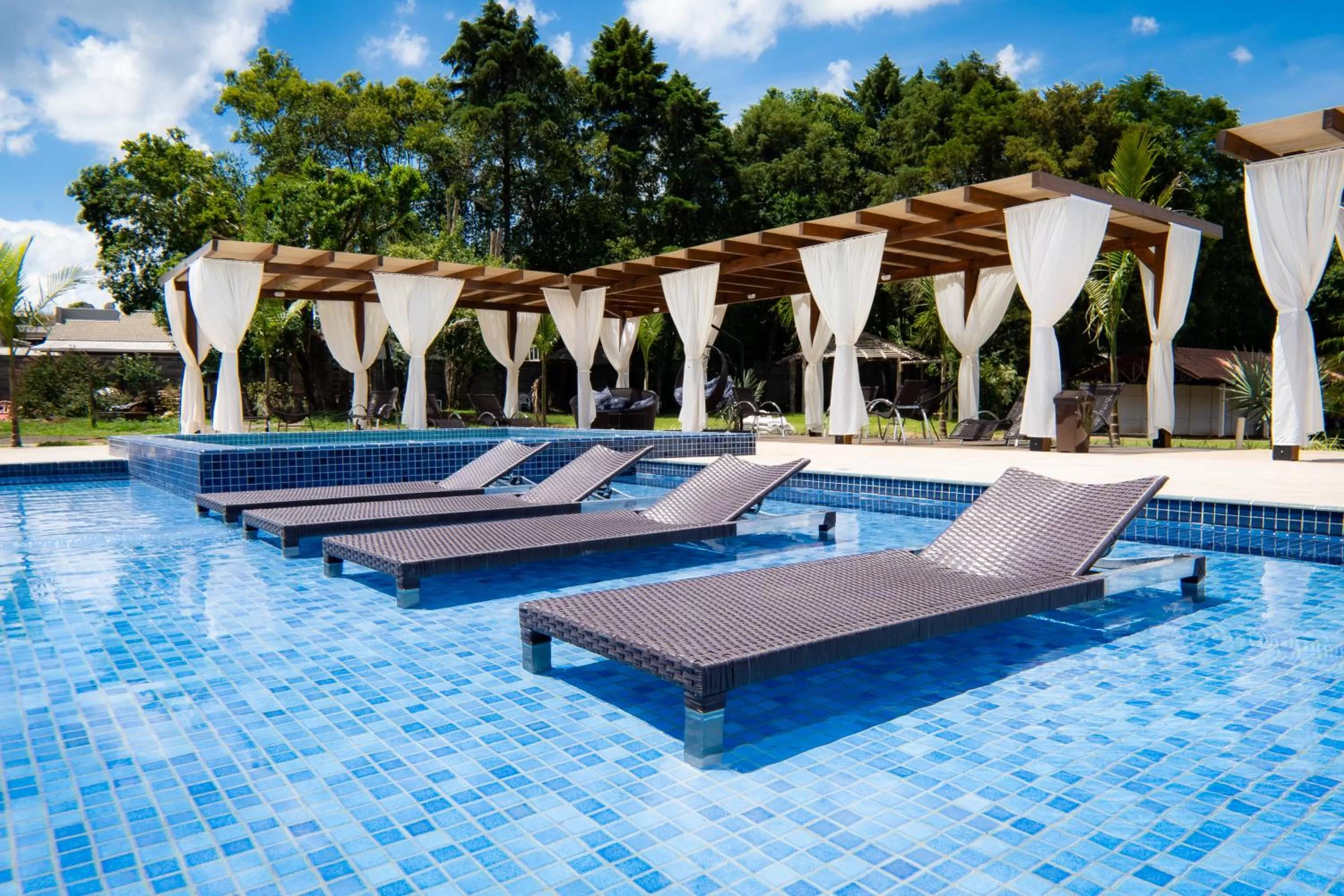 Swimming pool in Hotel Lago Dourado